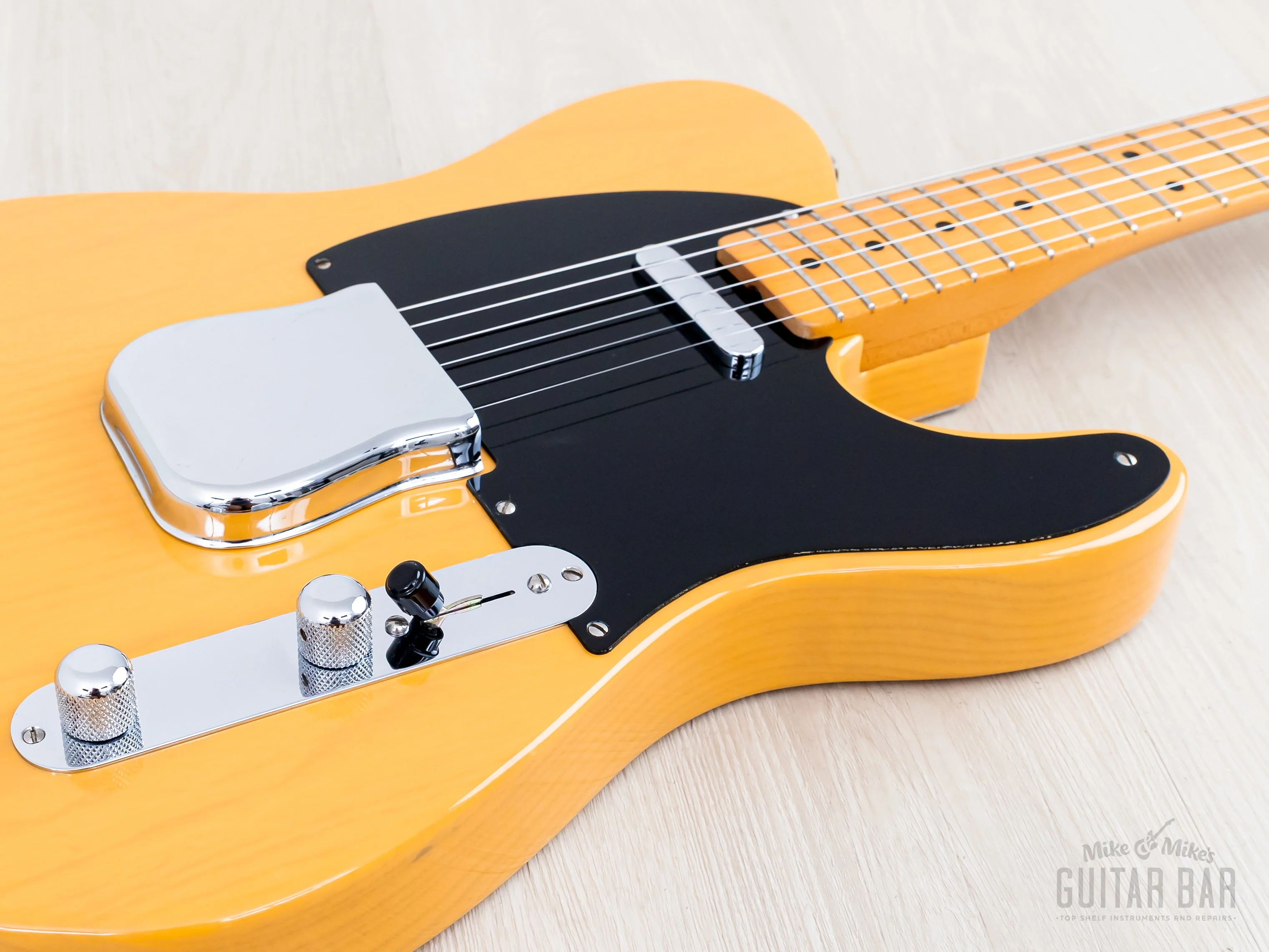1994 Fender American Vintage '52 Telecaster Butterscotch, Near-Mint w/ Tweed Case, Hangtags & Custom Shop '51 Nocaster Pickups - Image 6