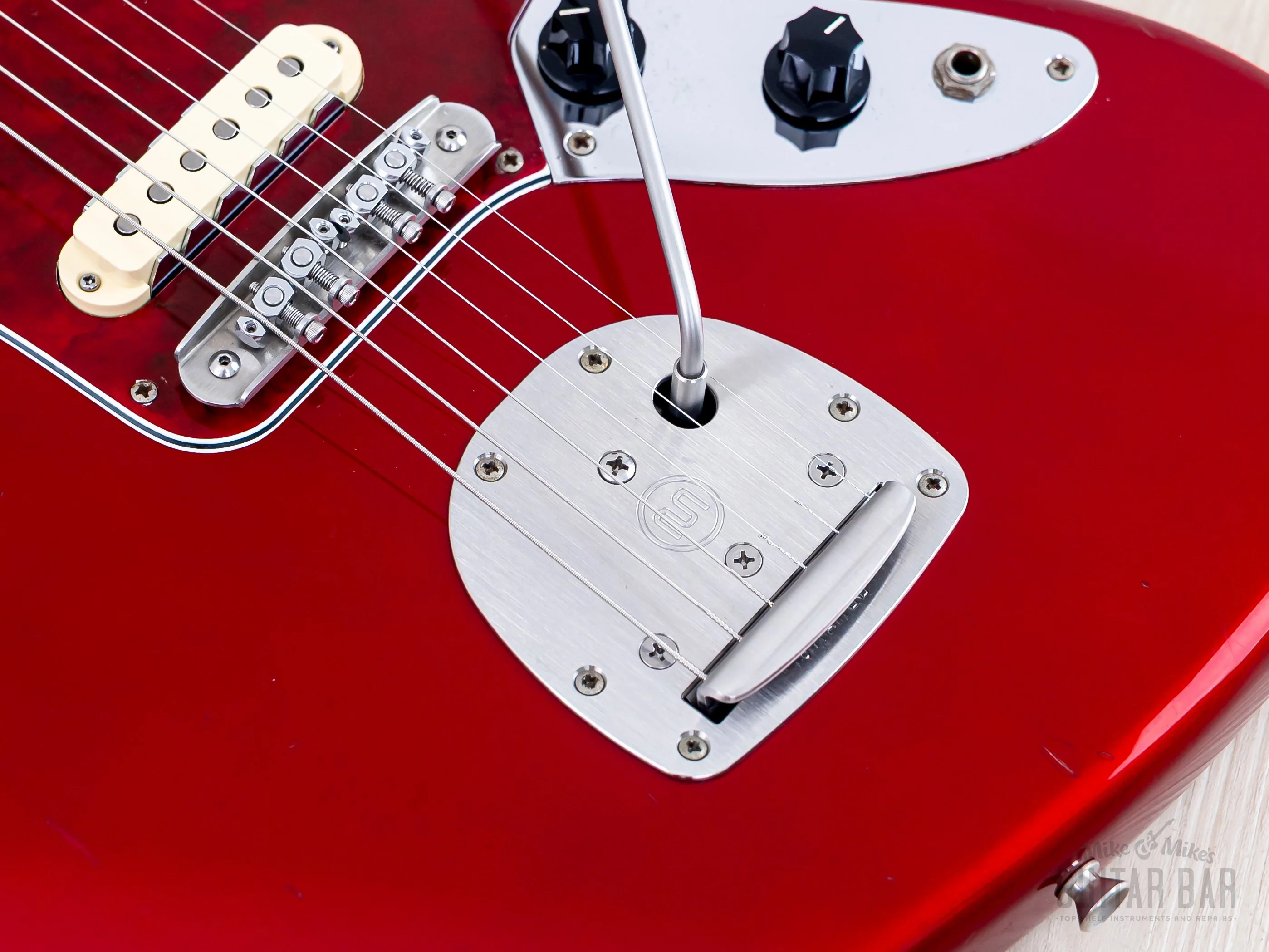 1999 Fender Jaguar '62 Vintage Reissue JG66-85 Candy Apple Red w/ Mastery Bridge + Vibrato & Lollar Pickups, Japan CIJ - Image 8