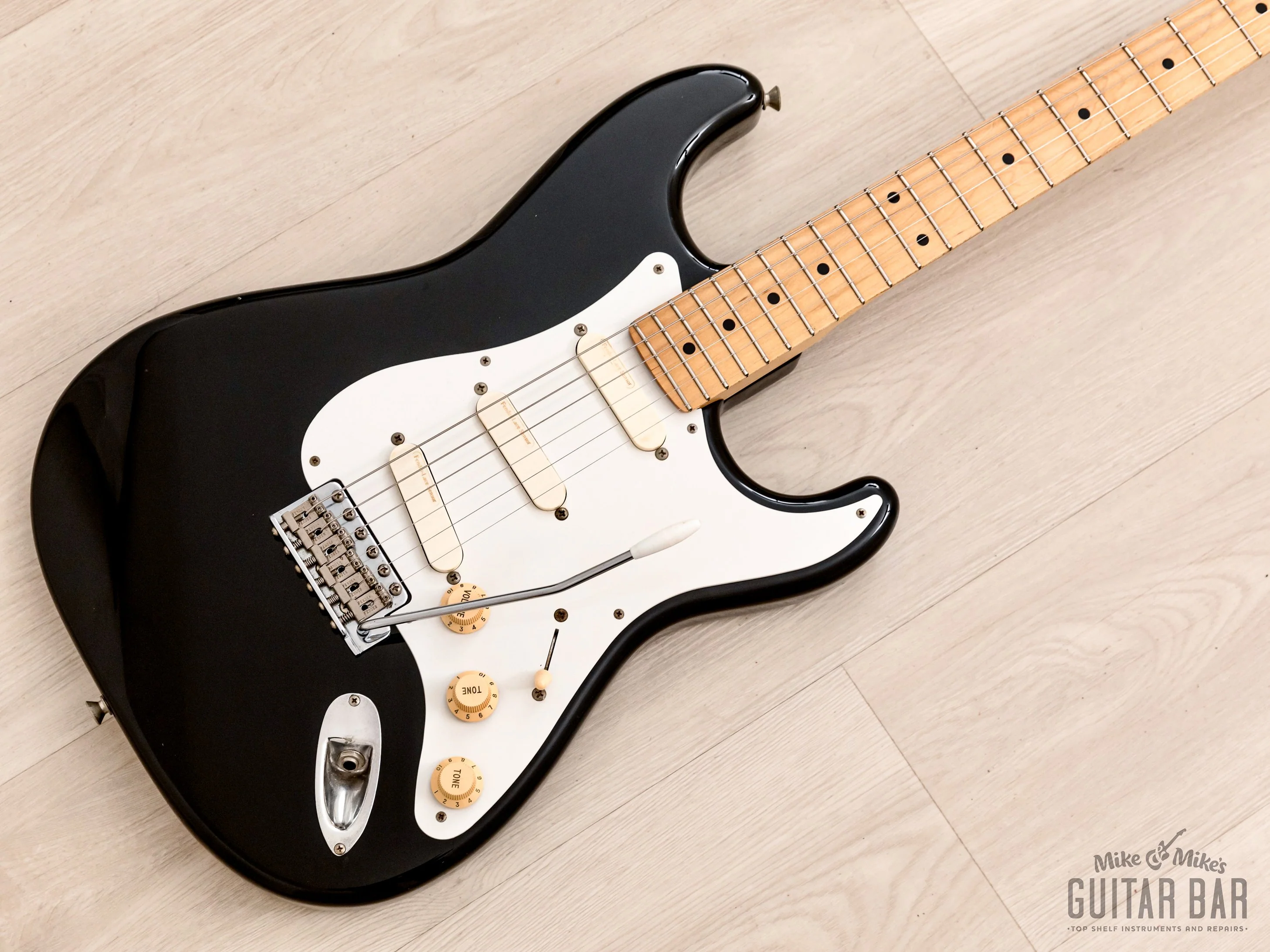 1999 Fender Stratocaster â54 Vintage Reissue ST54-95LS Blackie Specs w/ USA Lace Sensors, Japan CIJ