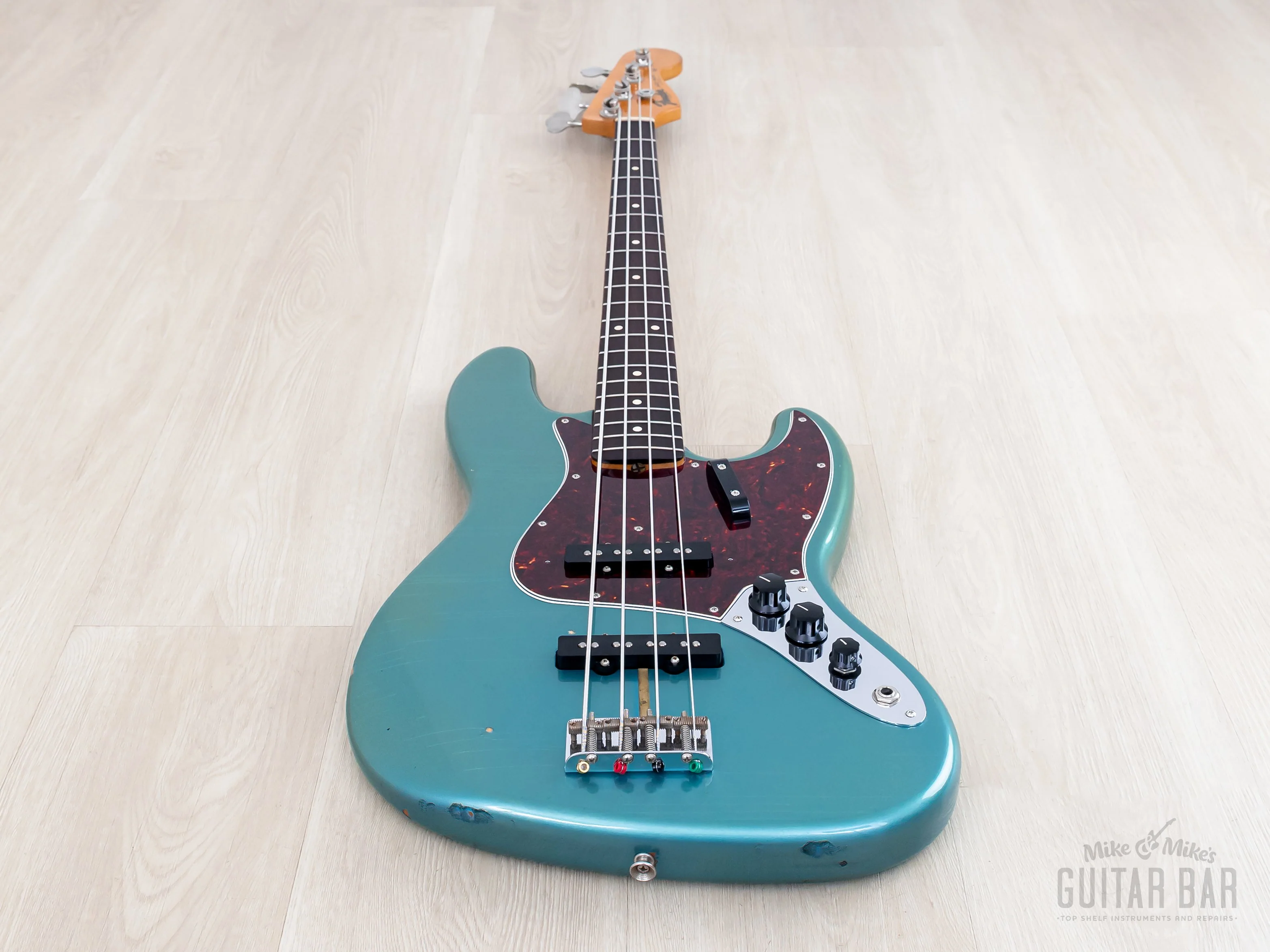 2000 Fender American Vintage '62 Jazz Bass Lake Placid Blue w/ Tweed Case - Image 11
