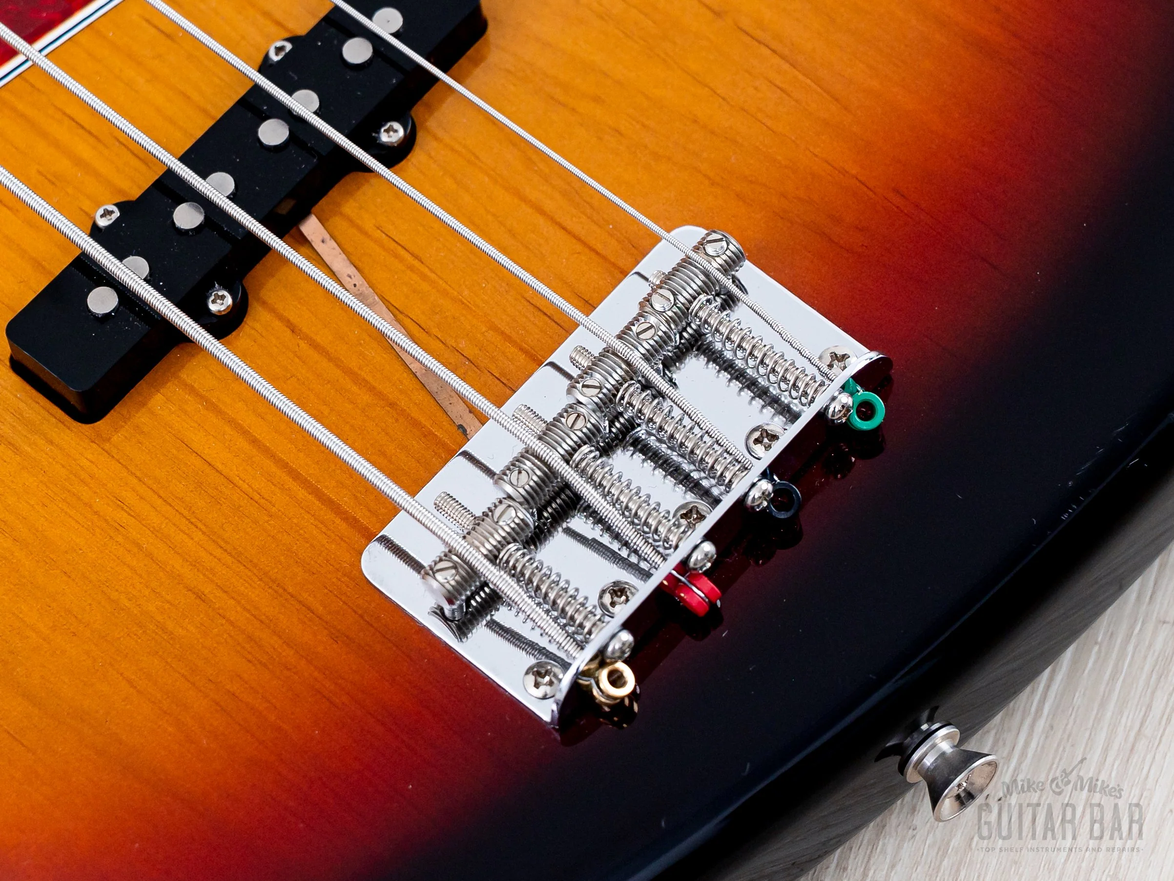 2000 Fender Jazz Bass ‘62 Vintage Reissue JB62-75US Sunburst, Near-Mint w/ USA Pickups & Hangtag, Japan CIJ - Image 8