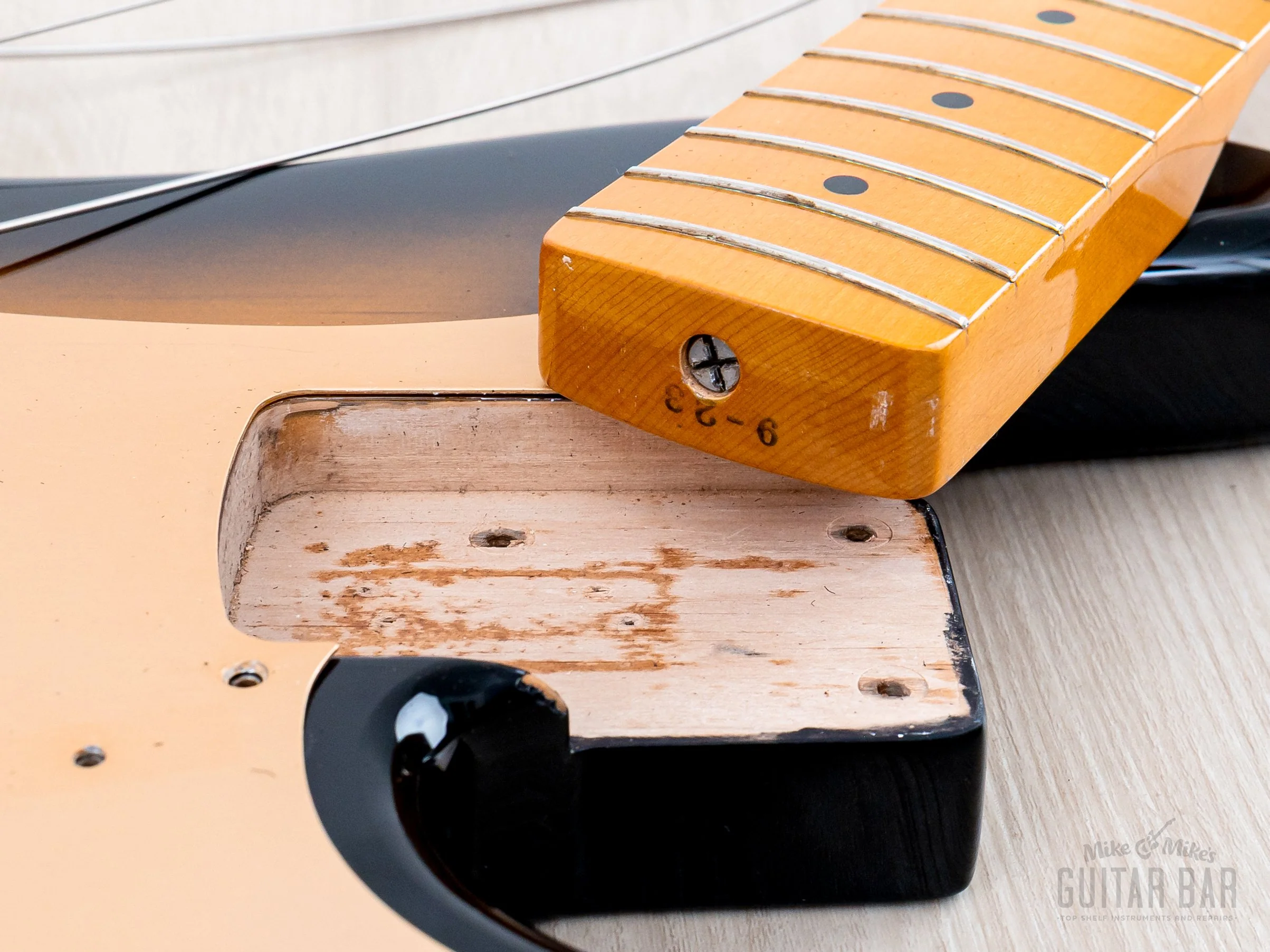 2000 Fender Precision Bass '57 Vintage Reissue PB57-70US Suburst Gold Guard w/ USA Pickup, Japan CIJ - Image 17