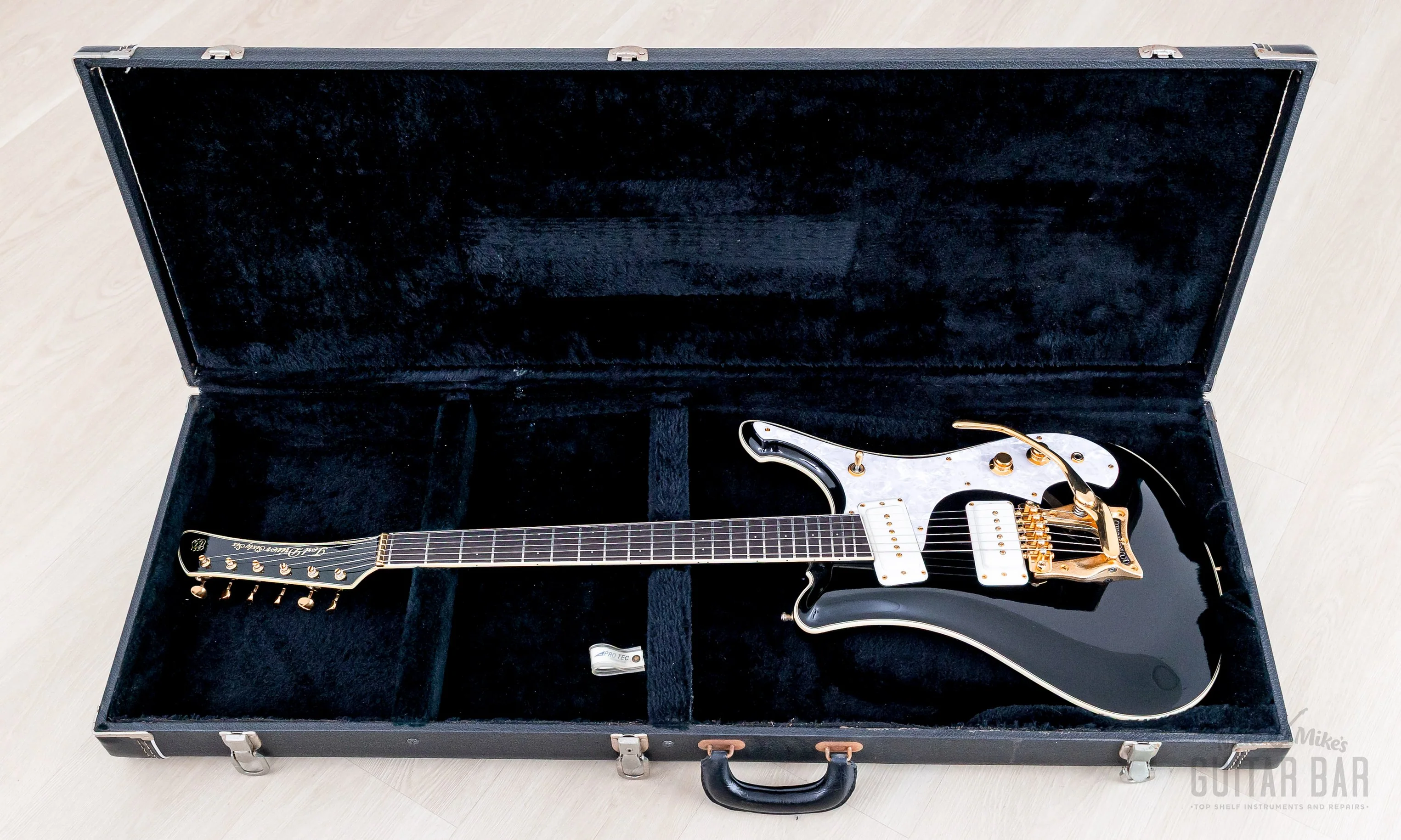 2000s Mosrite Test Driver Sixty Six, Ventures Model + Flying Samurai, Black w/ Case, Kurokumo - Image 16