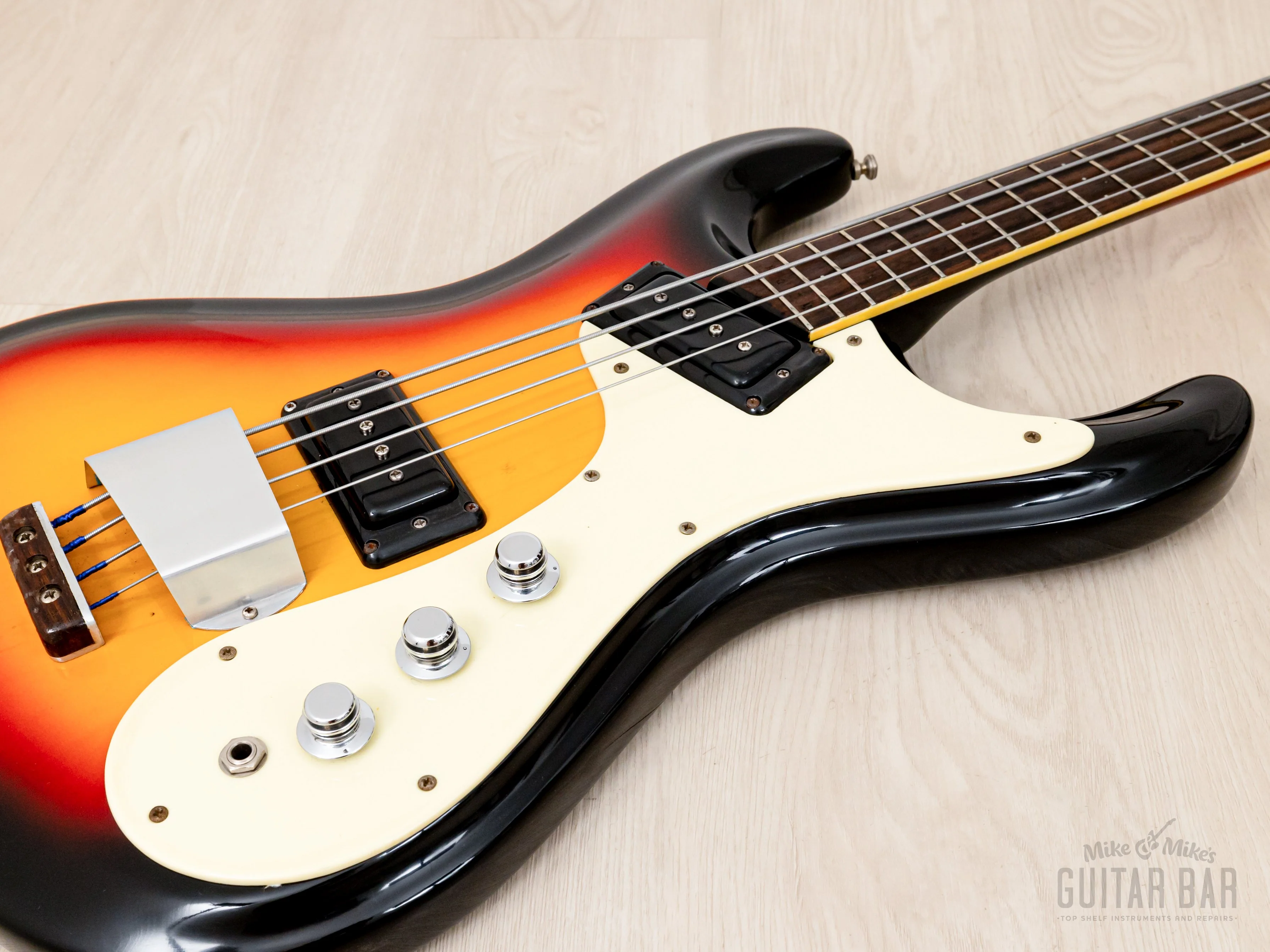 2000s Mosrite USA Mark I 1964 Custom Ventures Model Bass Sunburst w/ Vintage Case, Fillmore Japan - Image 6