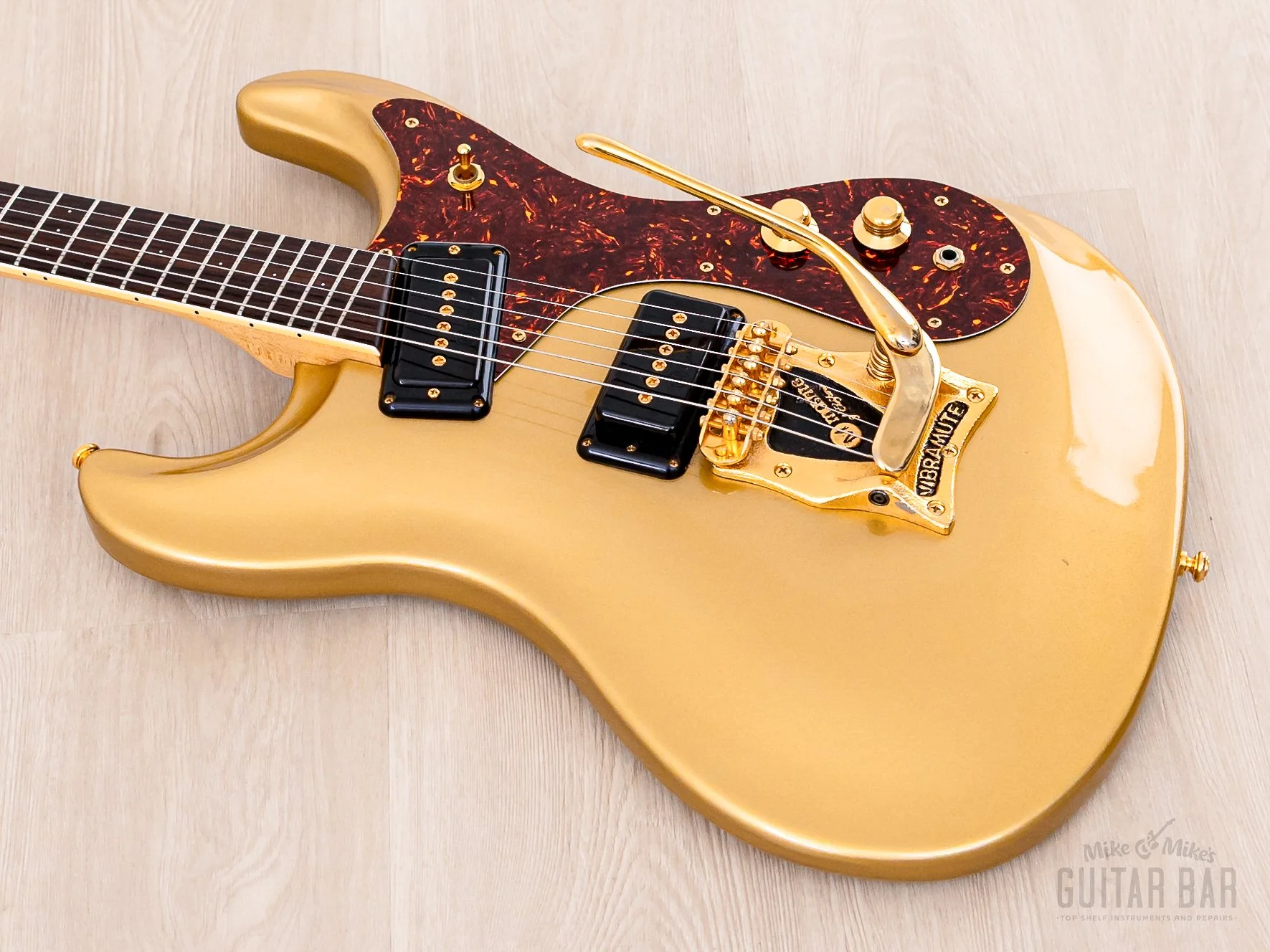 2000s Mosrite Ventures Model Super Custom 65 Gold w/ Gold Hardware, Vibramute & Case, Kurokumo - Image 10