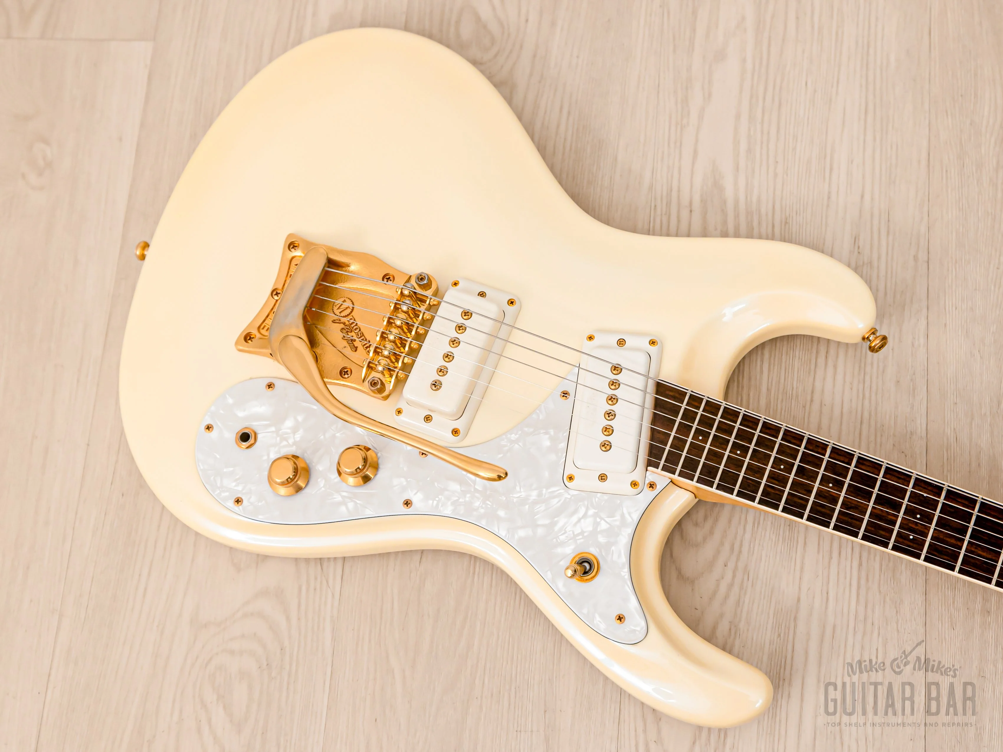 2000s Mosrite Ventures Model Super Custom '65 Pearl White w/ Gold Hardware, Vibramute & Case, Japan Kurokumo - Image 9