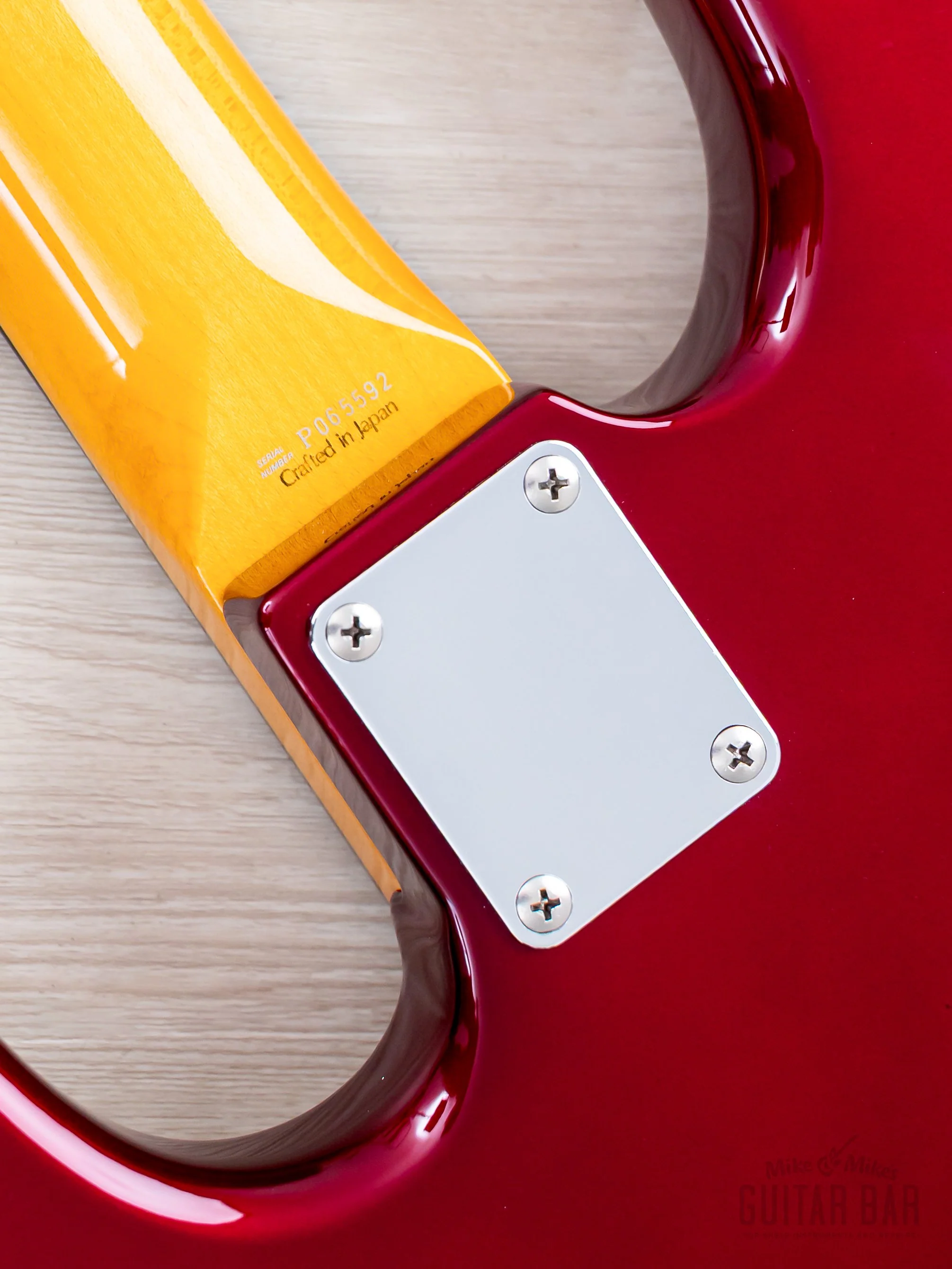 2002 Fender Jazz Bass ‘62 Vintage Reissue JB62-58/MH Candy Apple Red + Headstock w/ Badass, Japan CIJ - Image 16