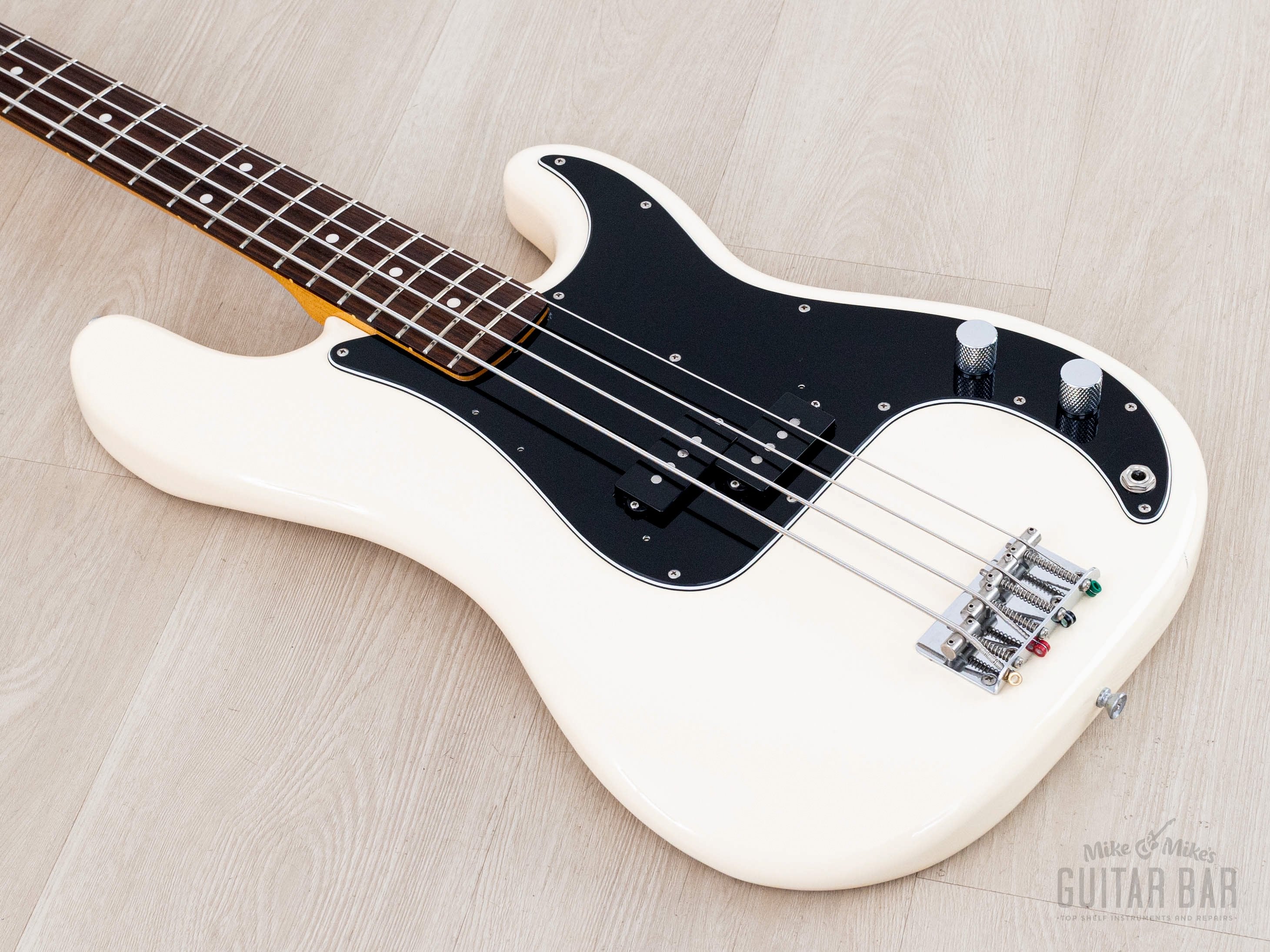 2004 Fender Precision Bass '70 Vintage Reissue PB70-70US Olympic White Near-Mint, Japan CIJ - Image 9