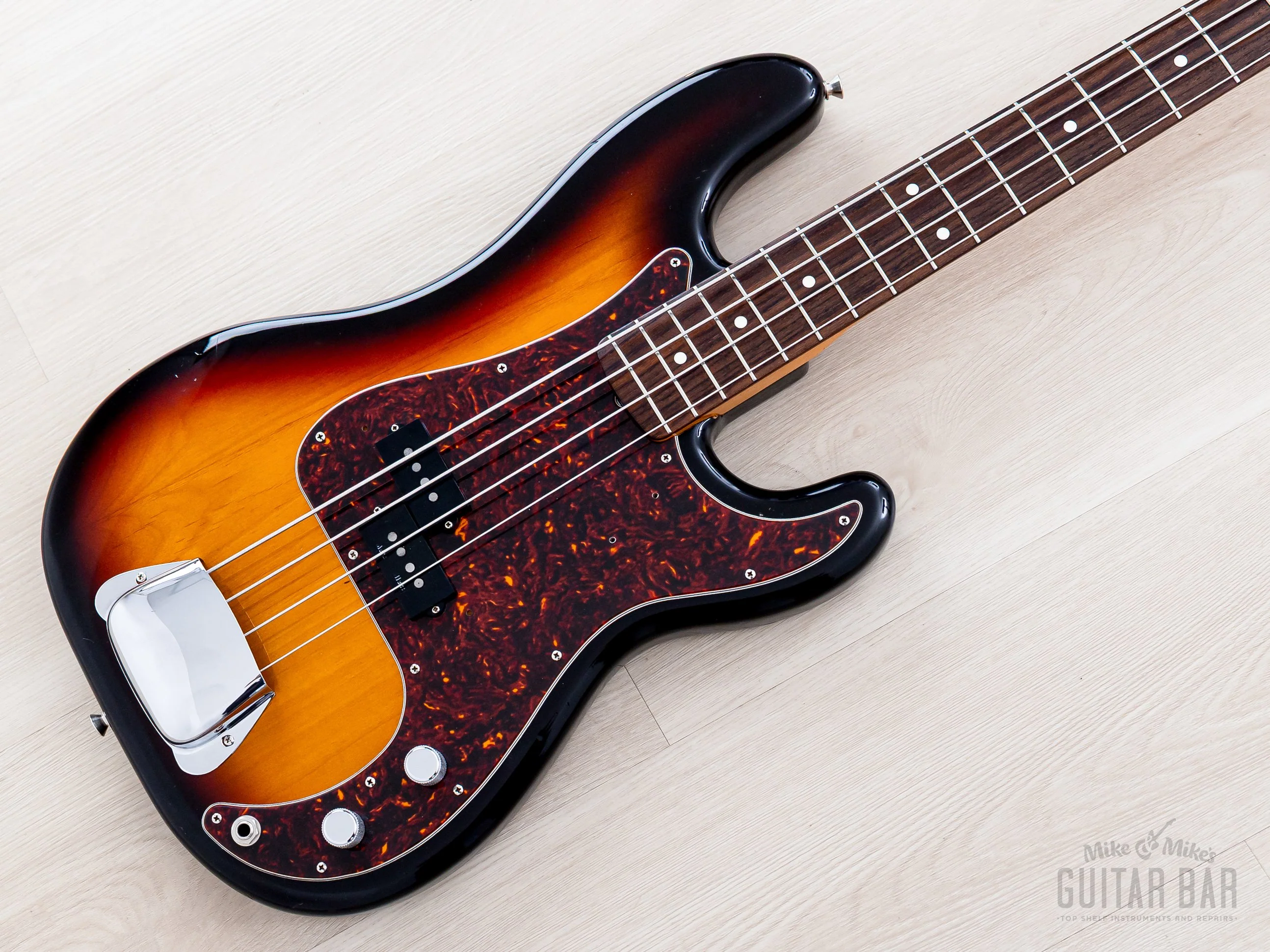 2006 Fender ‘62 Precision Bass DiMarzio Collection PB62-105DMC Sunburst Lacquer w/ USA Pickup, Japan CIJ