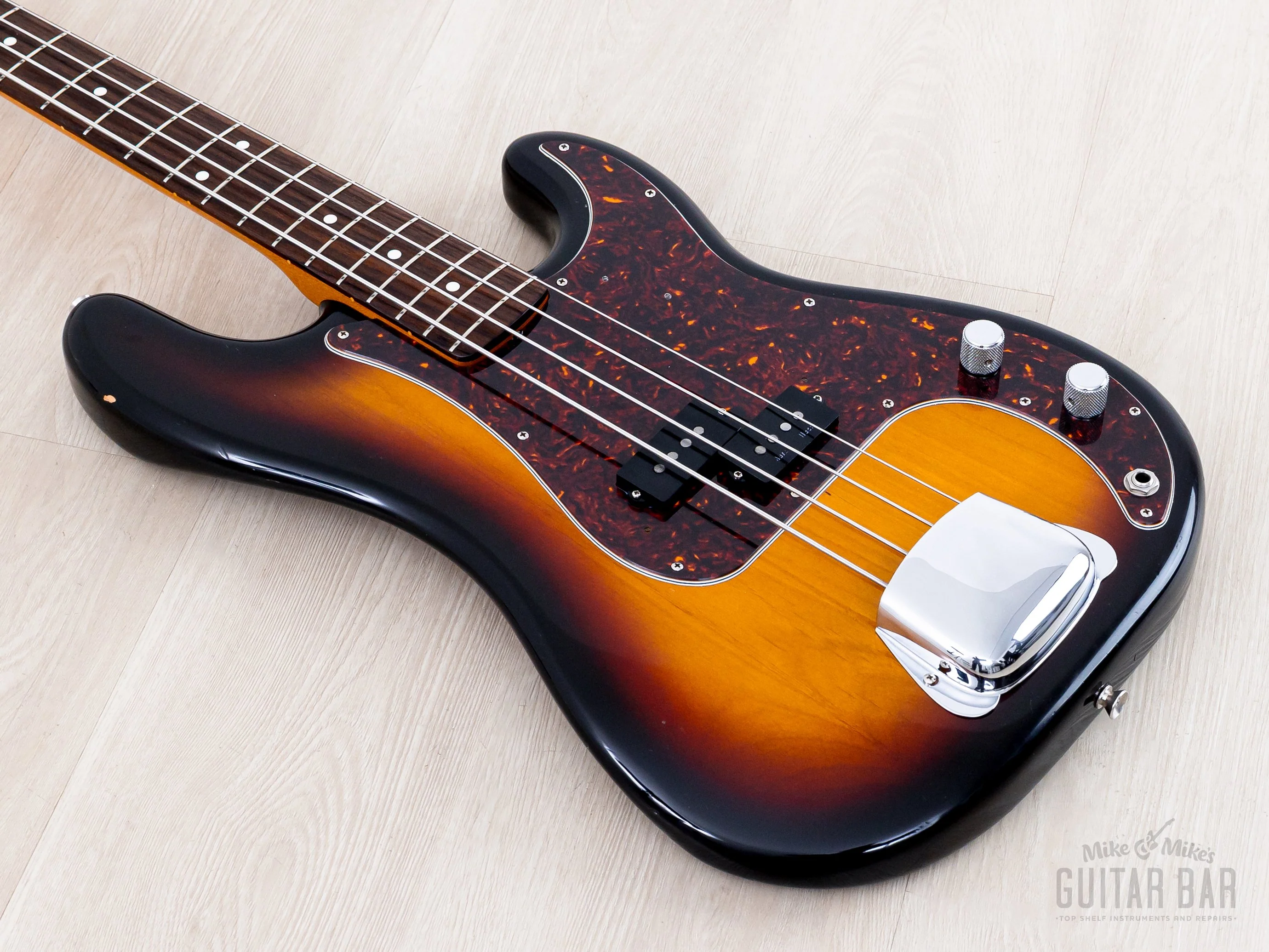 2006 Fender ‘62 Precision Bass DiMarzio Collection PB62-105DMC Sunburst Lacquer w/ USA Pickup, Japan CIJ - Image 10