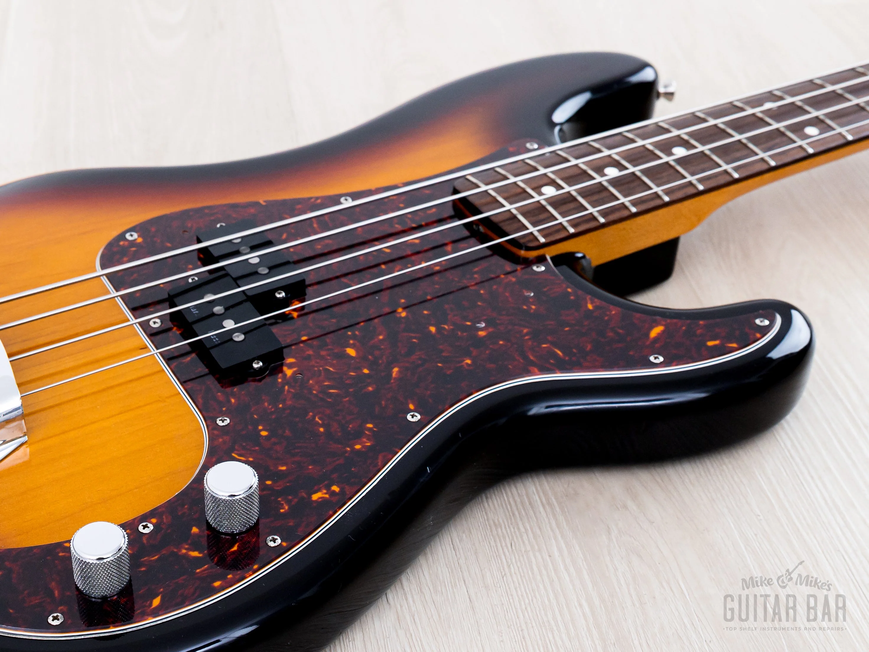 2006 Fender ‘62 Precision Bass DiMarzio Collection PB62-105DMC Sunburst Lacquer w/ USA Pickup, Japan CIJ - Image 6