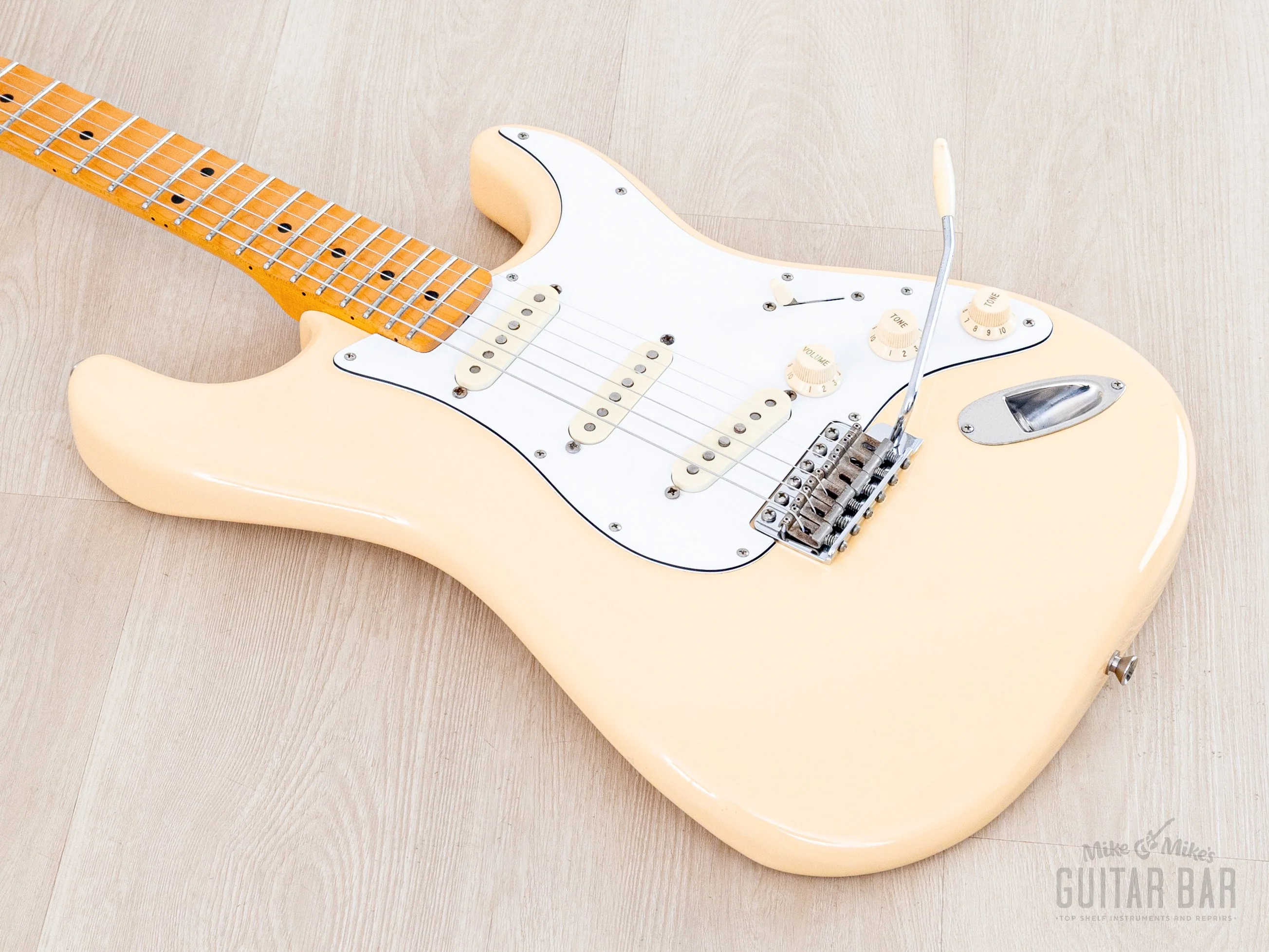 2006 Fender Yngwie Malmsteen Signature Stratocaster ST68-195YM Yellow White, Near-Mint w/ DiMarzio & Case, Japan CIJ - Image 11