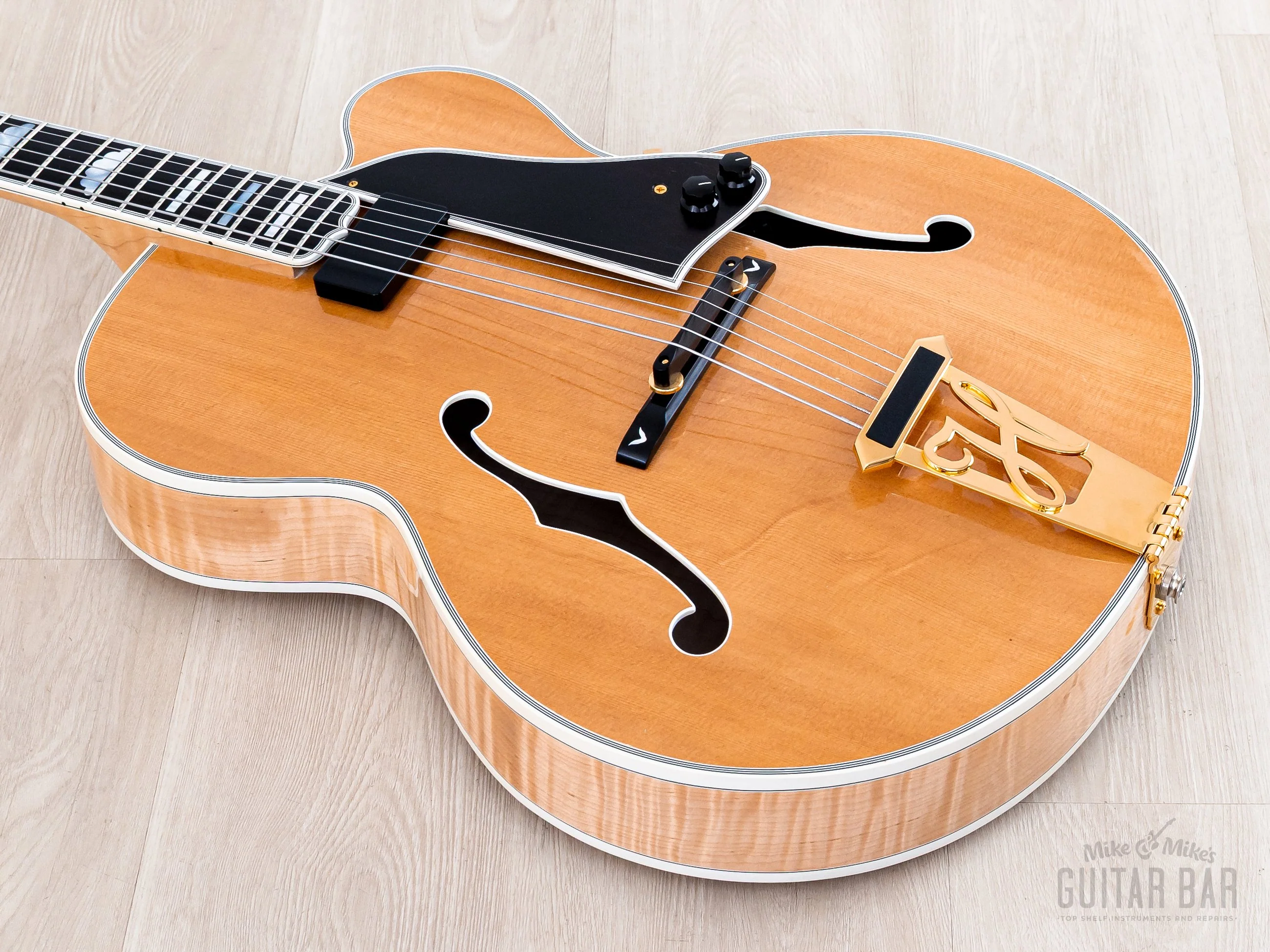 2006 Heritage Golden Eagle Carved Top Archtop Natural, Near-Mint w/ Case & Hangtags - Image 12