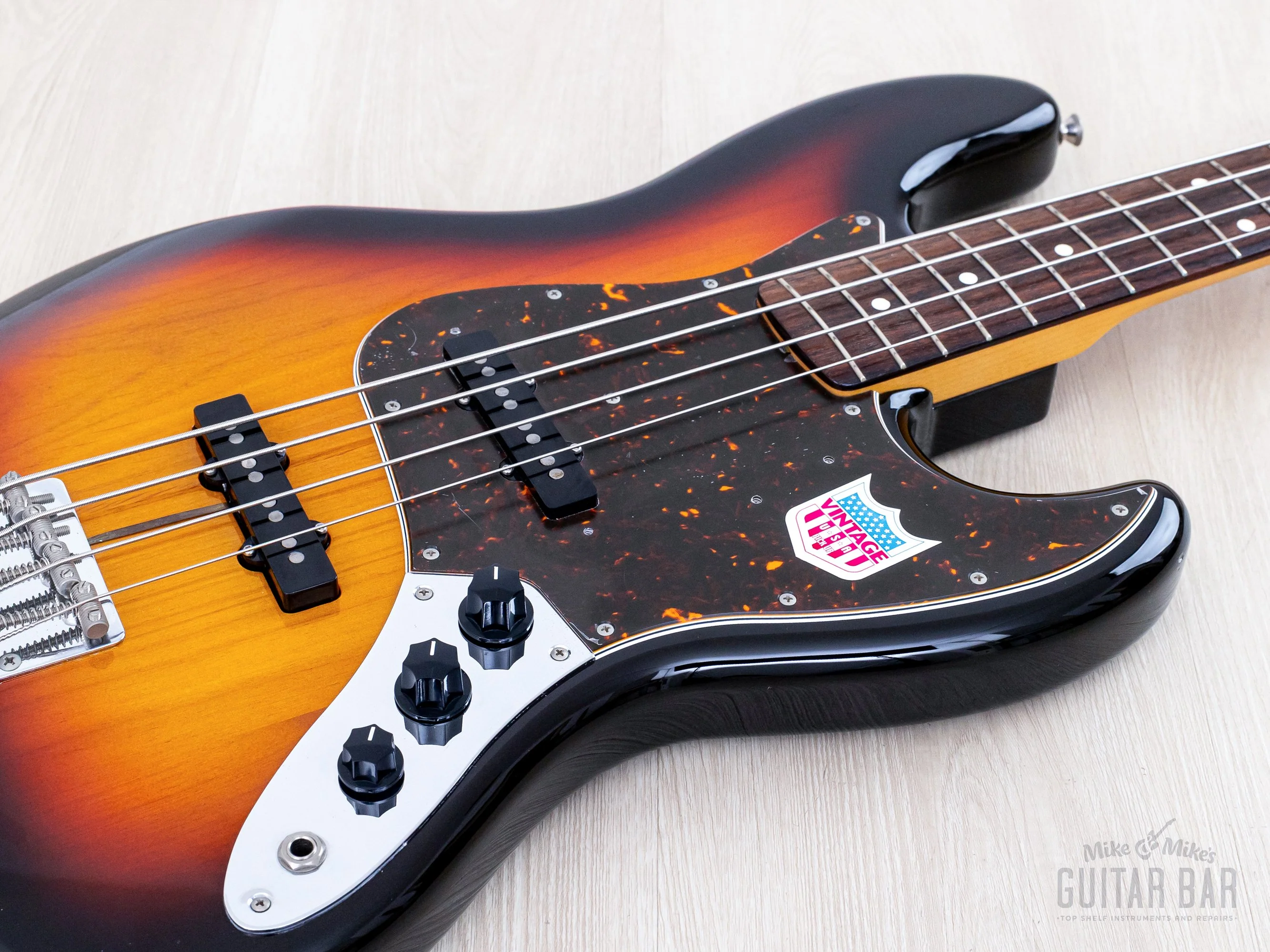2009 Fender Jazz Bass ‘62 Vintage Reissue JB62-US Sunburst, Near-Mint w/ USA Pickups, Japan MIJ - Image 6