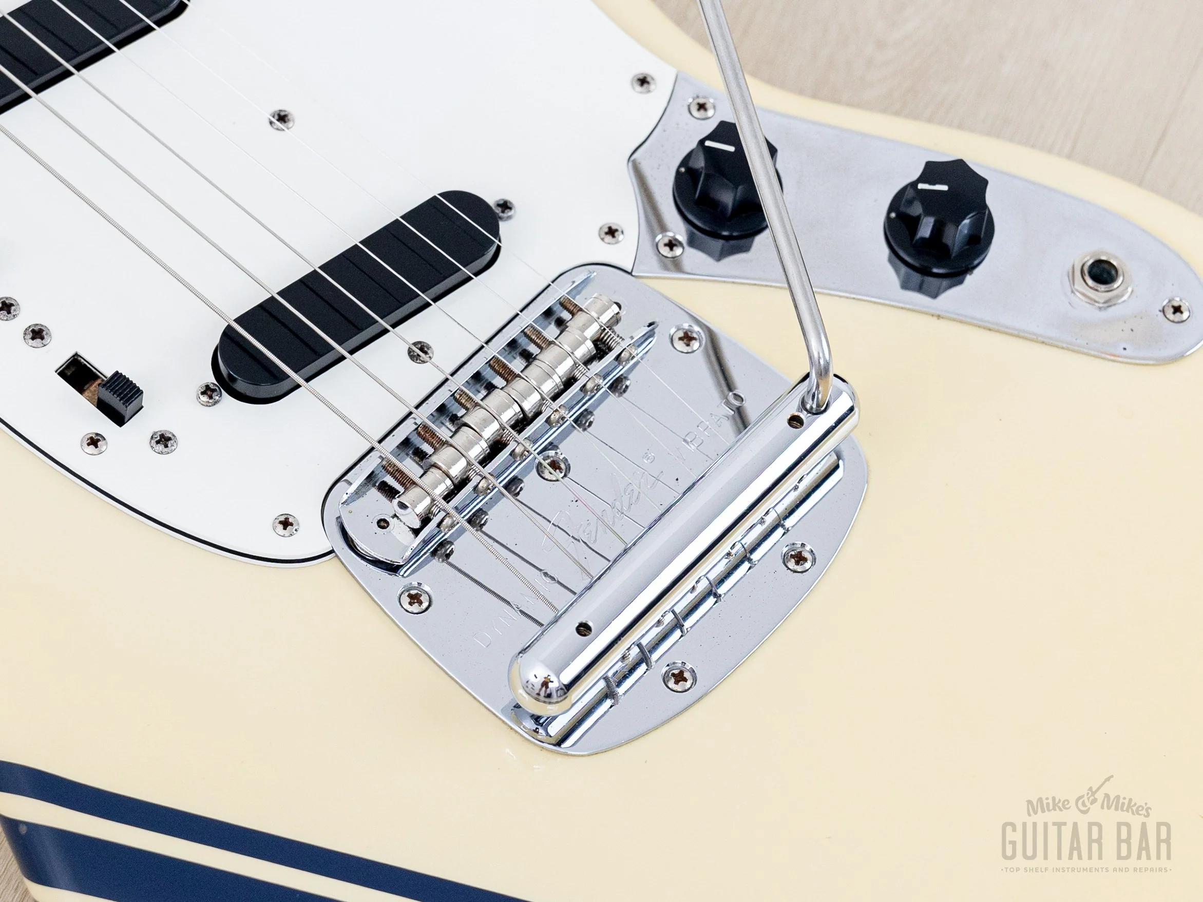 2011 Fender Competition Mustang '73 Vintage Reissue MG73-CO Olympic White, Japan MIJ - Image 8