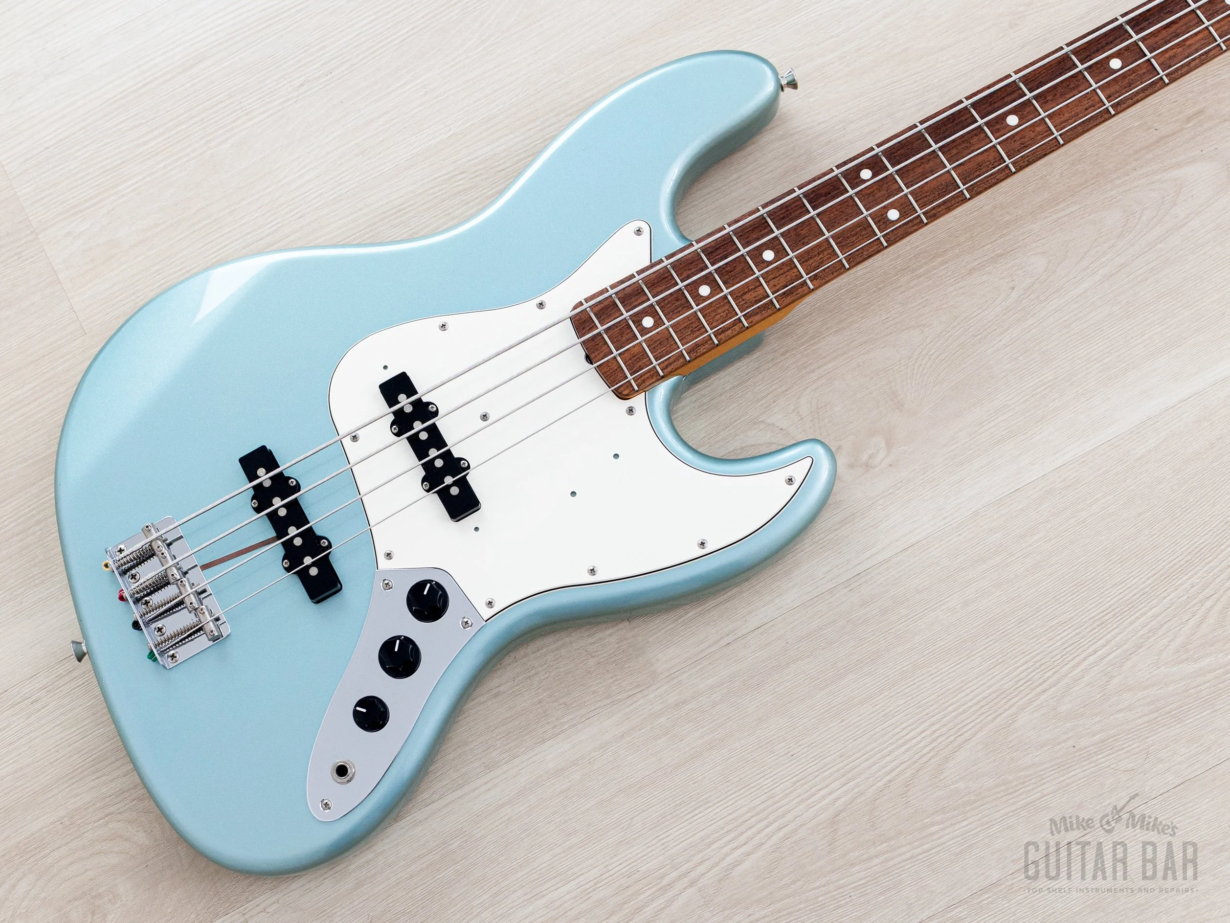 2011 Fender Jazz Bass ‘62 Vintage Reissue Ice Blue Metallic, Near-Mint, Japan MIJ
