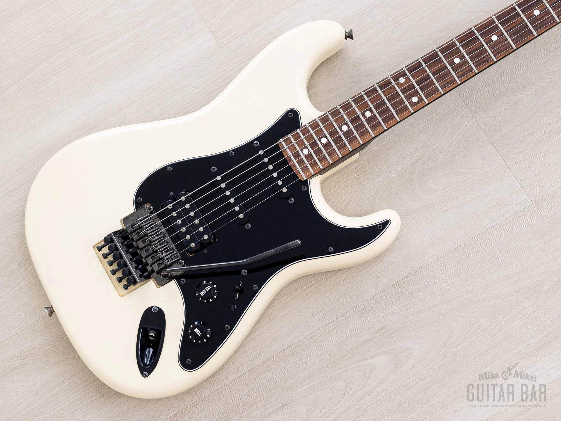 2014 Fender Stratocaster ST62-FR SSH Superstrat Vintage White w/ Floyd Rose, Japan MIJ