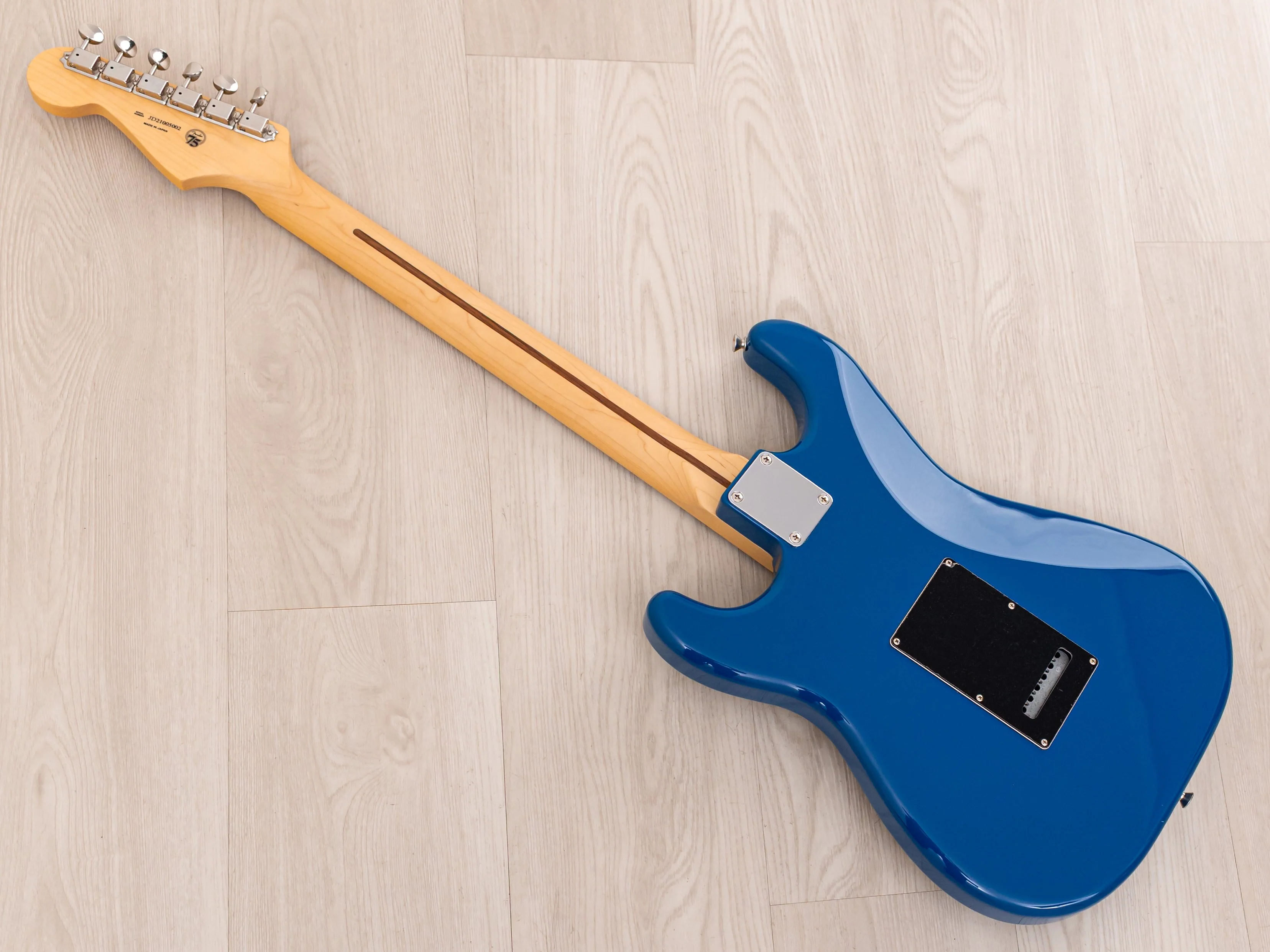 2022 Fender Hybrid II Stratocaster Forest Blue, Japan MIJ - Image 13