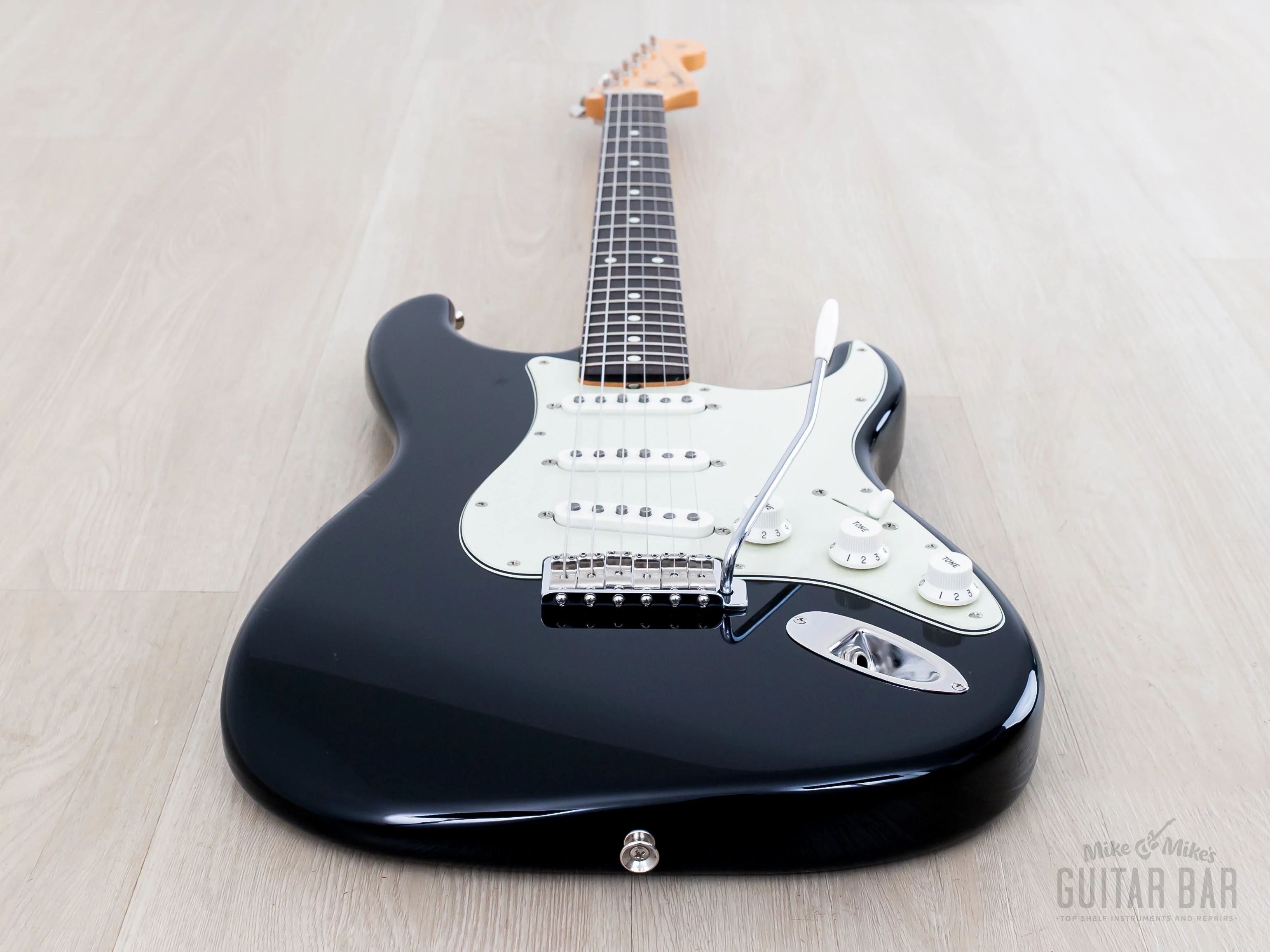 2022 Fender Traditional II ‘60s Stratocaster Black, Japan MIJ - Image 11