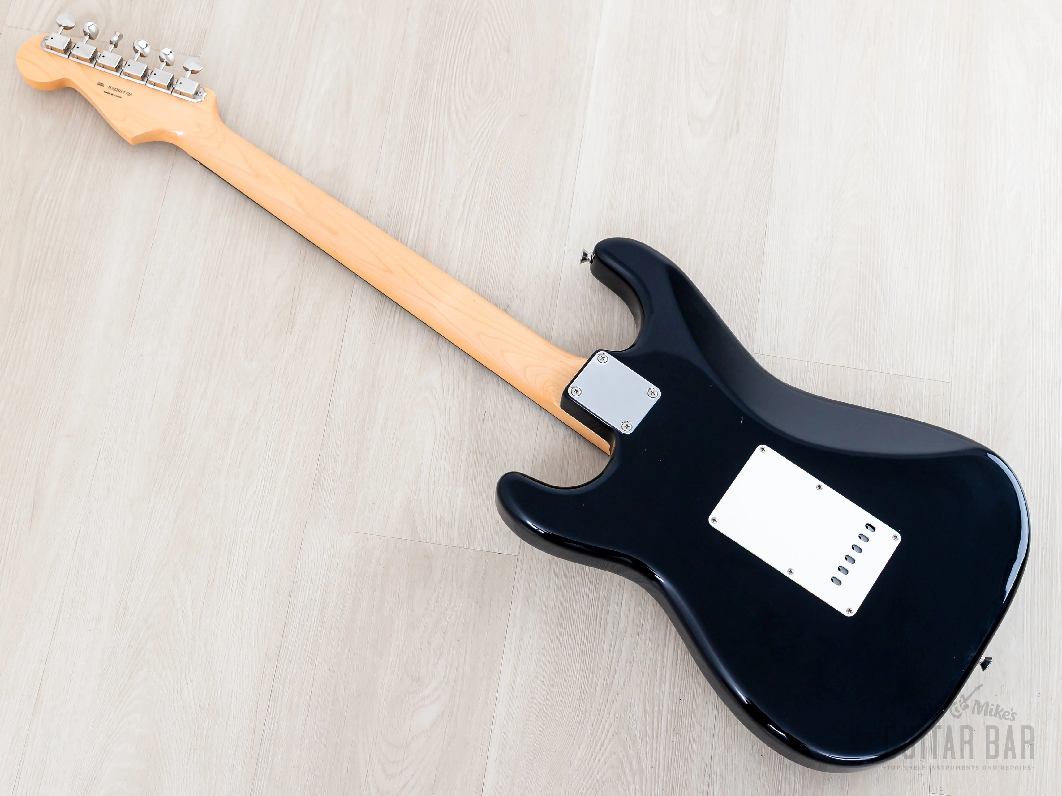 2022 Fender Traditional II ‘60s Stratocaster Black, Japan MIJ - Image 13