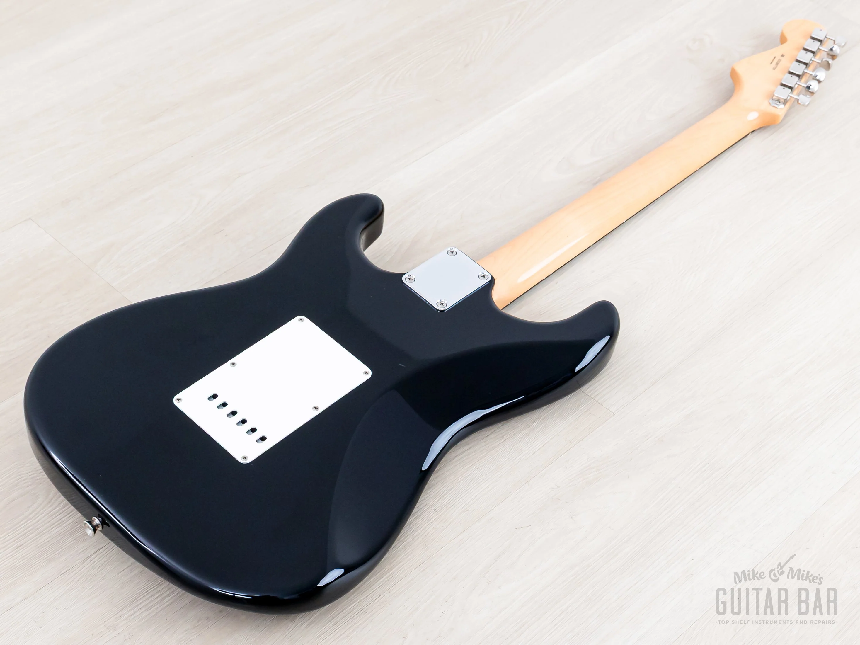 2022 Fender Traditional II ‘60s Stratocaster Black, Japan MIJ - Image 14
