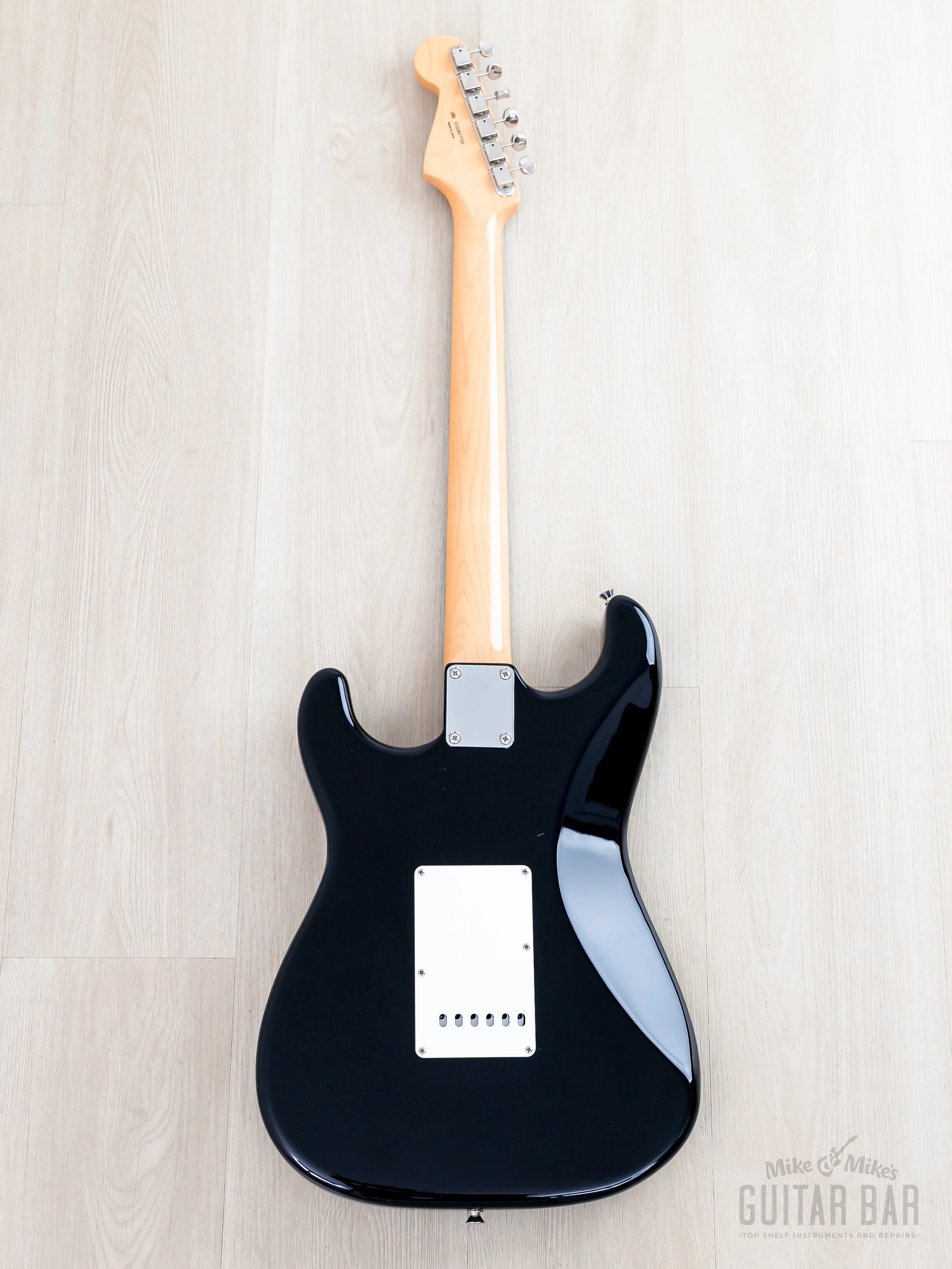 2022 Fender Traditional II ‘60s Stratocaster Black, Japan MIJ - Image 3