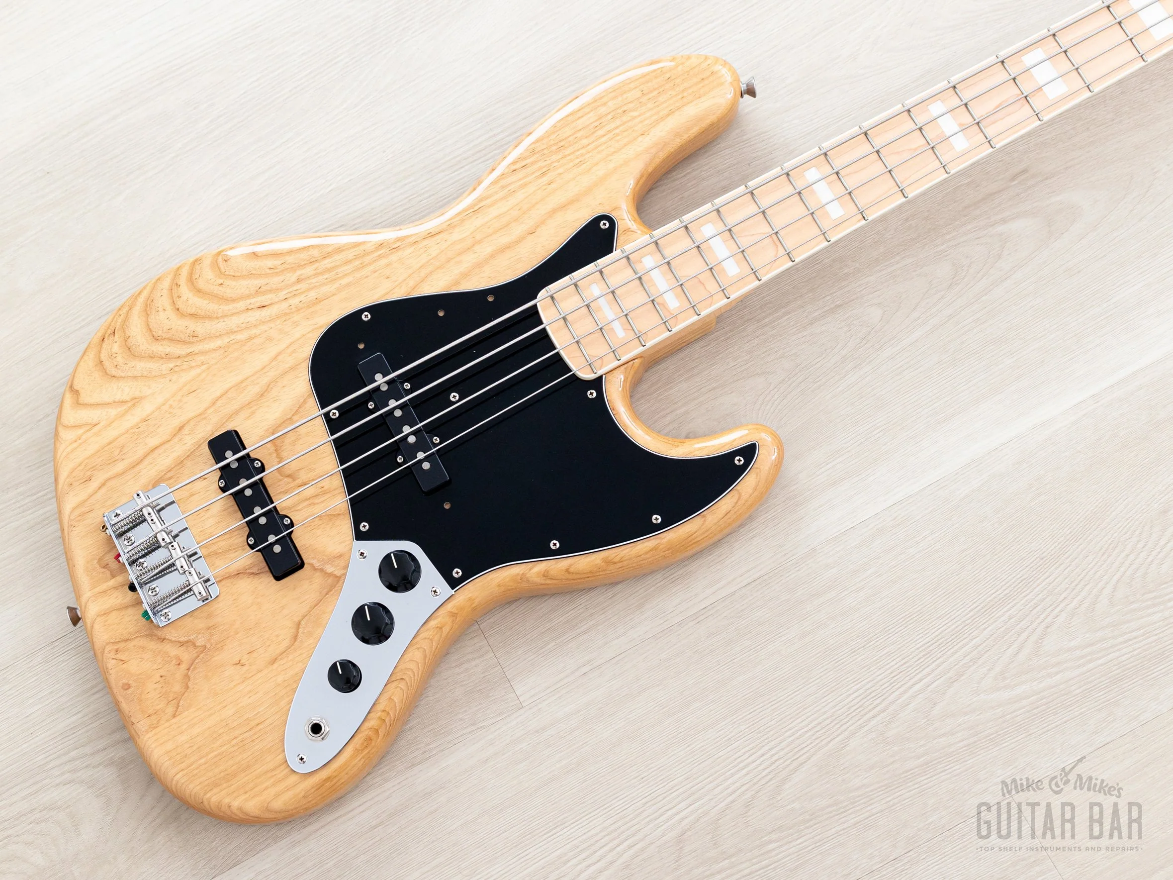 2022 Fender Traditional II ‘70s Jazz Bass Natural Ash Near-Mint w/ Hangtag, Japan MIJ