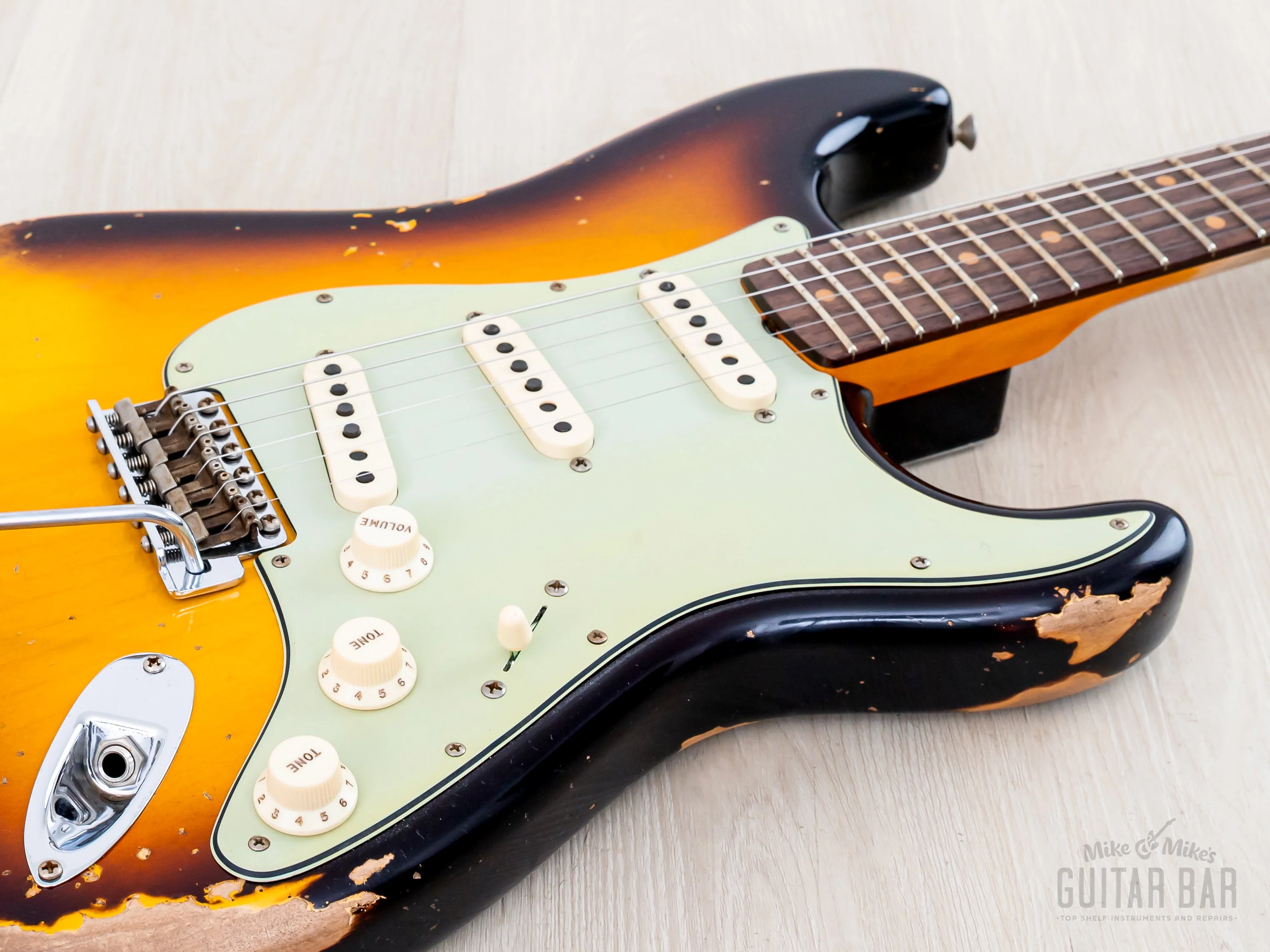 2023 Fender Custom Shop ‘61 Stratocaster Heavy Relic Super Faded/Aged Three-Tone Sunburst w/ Texas Specials - Image 6