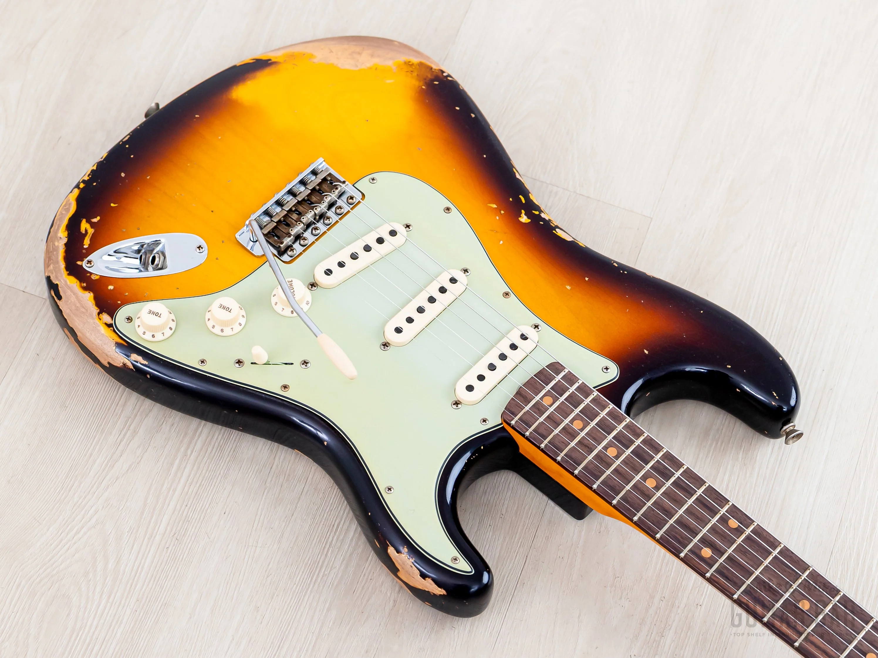 2023 Fender Custom Shop ‘61 Stratocaster Heavy Relic Super Faded/Aged Three-Tone Sunburst w/ Texas Specials - Image 7