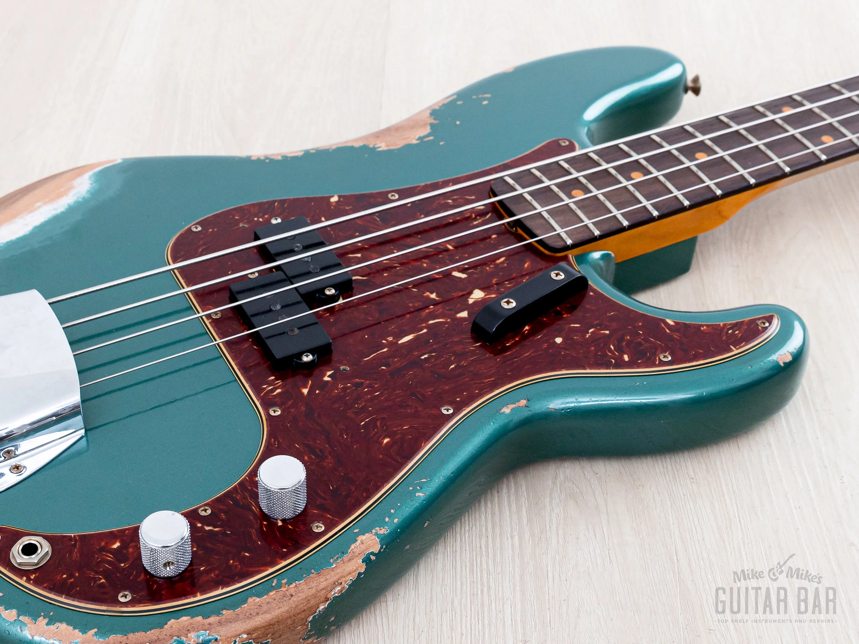 2023 Fender Custom Shop Limited Edition 1960 Precision Bass Heavy Relic Sherwood Green - Image 6
