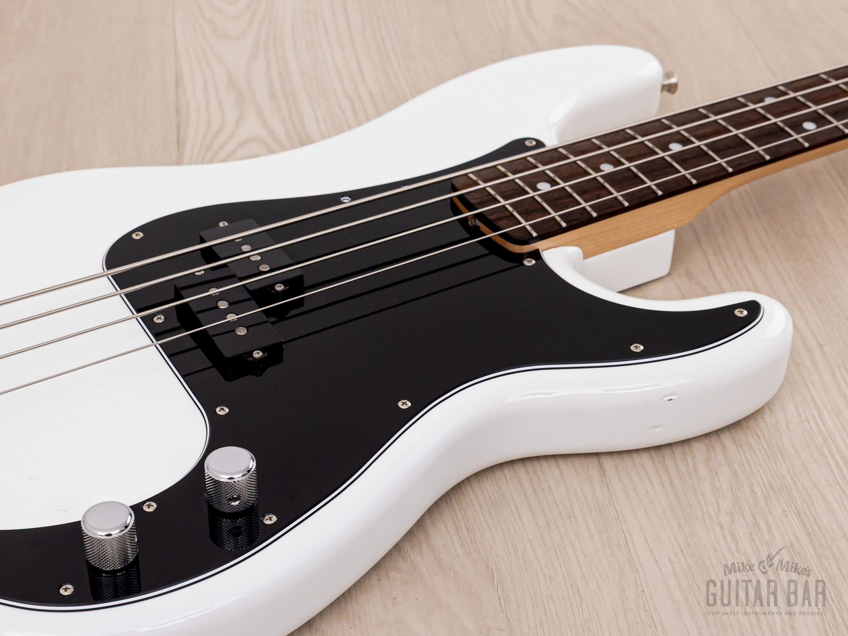 2023 Fender Traditional II 70s Precision Bass Arctic White, Japan MIJ - Image 6