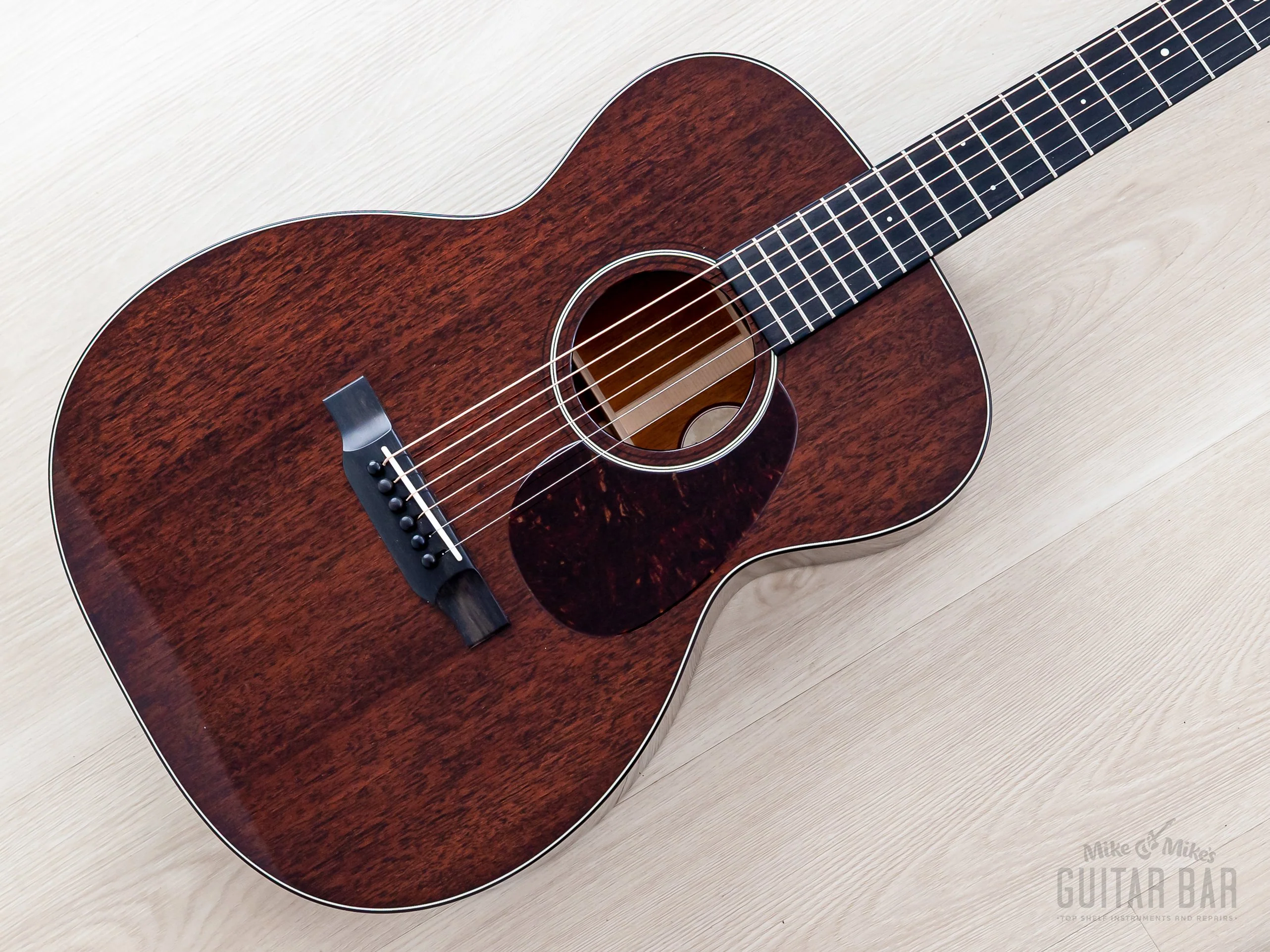 2024 Bourgeois Professional Series 00 Hogtop Mahogany Body w/ Gloss Finish, Case & Tags