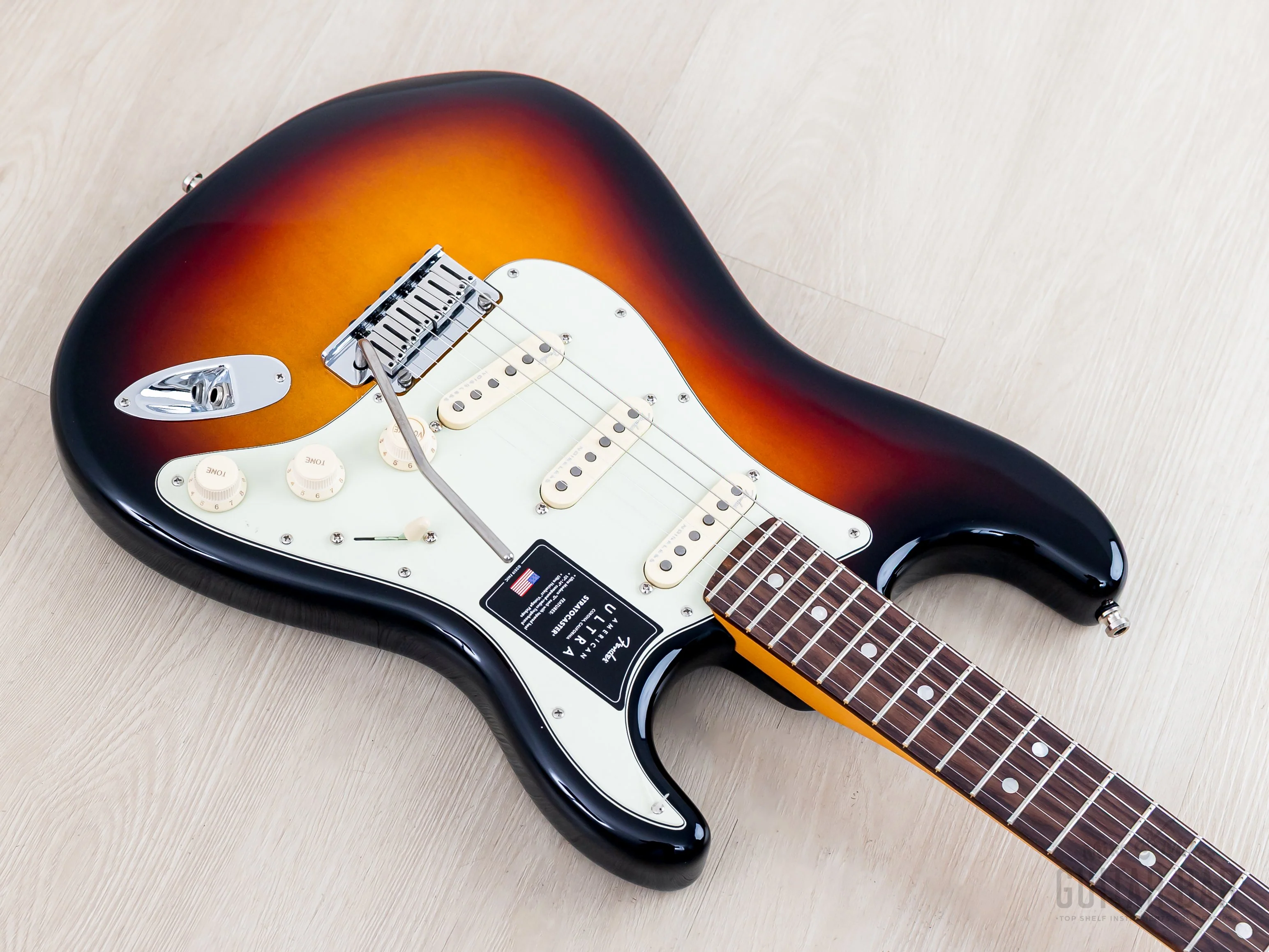 2024 Fender American Ultra Stratocaster Ultraburst, Near-Mint w/ Case, Hangtags - Image 9