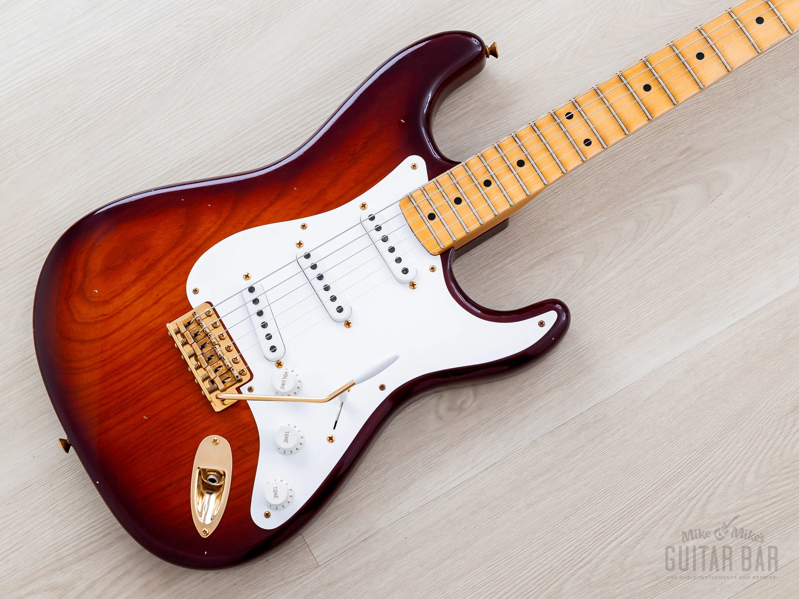 2024 Fender Custom Shop Limited Edition 70th Anniversary ‘54 Stratocaster Journeyman Relic Violin Burst, Lightweight