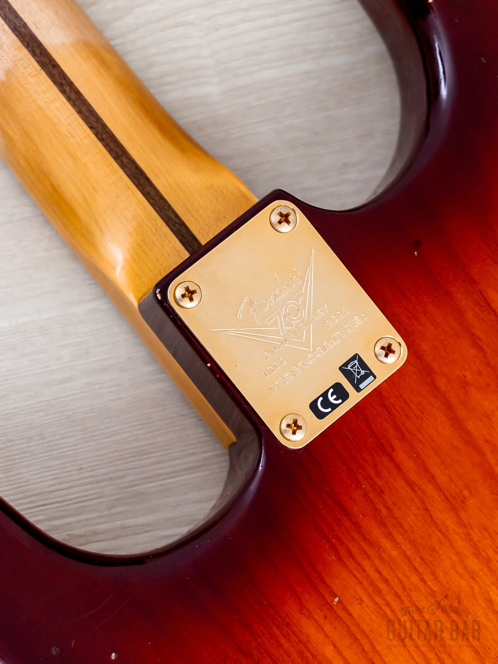 2024 Fender Custom Shop Limited Edition 70th Anniversary ‘54 Stratocaster Journeyman Relic Violin Burst, Lightweight - Image 13