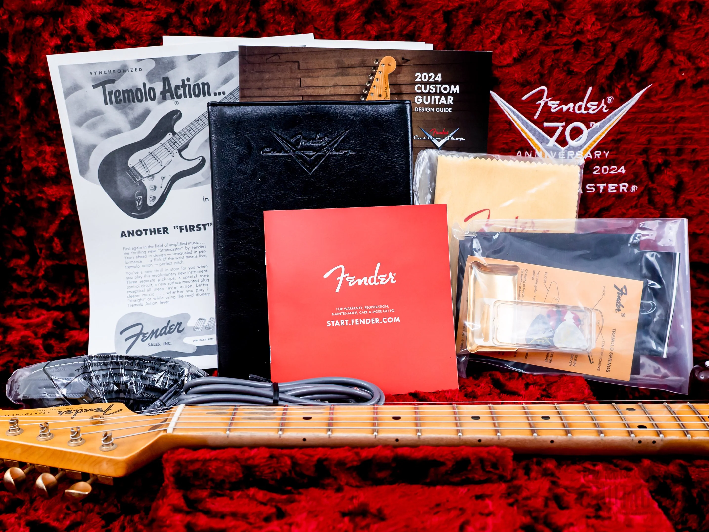 2024 Fender Custom Shop Limited Edition 70th Anniversary ‘54 Stratocaster Journeyman Relic Violin Burst, Lightweight - Image 17