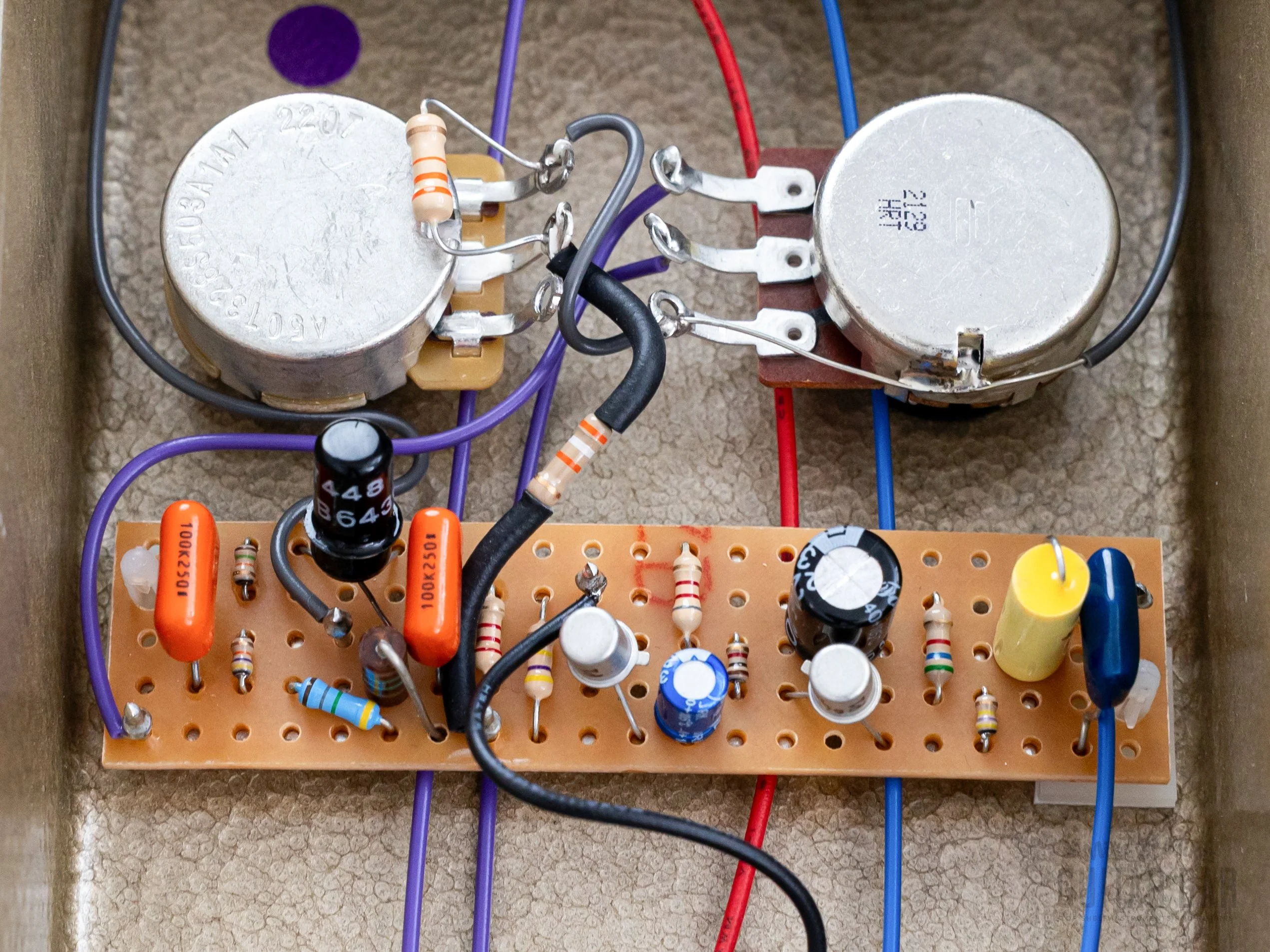 2024 Sola Sound The Griffin Hybrid MK1 Tone Bender Fuzz, Near-Mint w/ Box, David Main D*A*M, High Gain! - Image 10