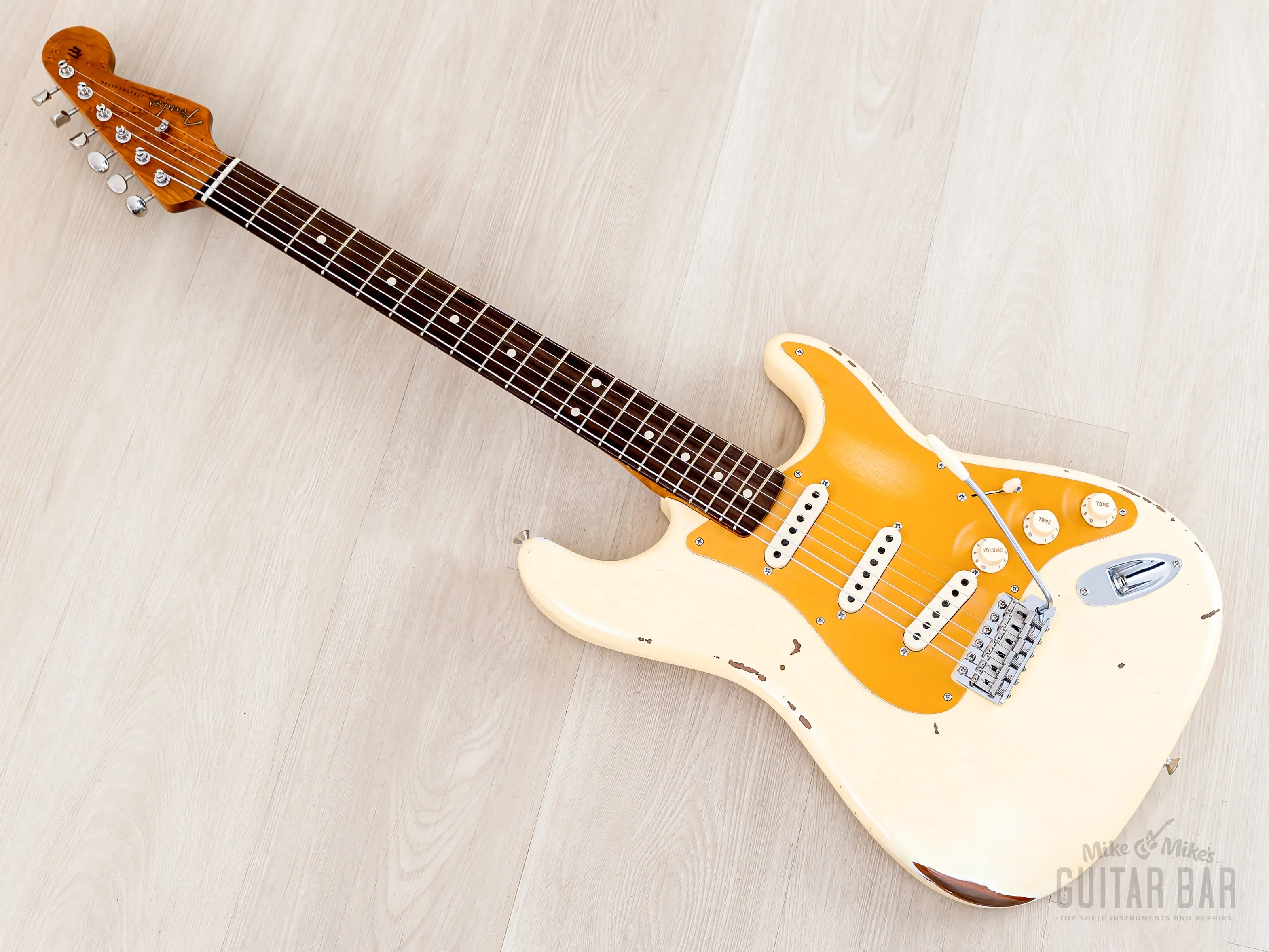Fender Custom Shop 1960 Stratocaster Roasted Relic Aged Vintage White w/ Gold Guard, Fat '60s Pickups - Image 10