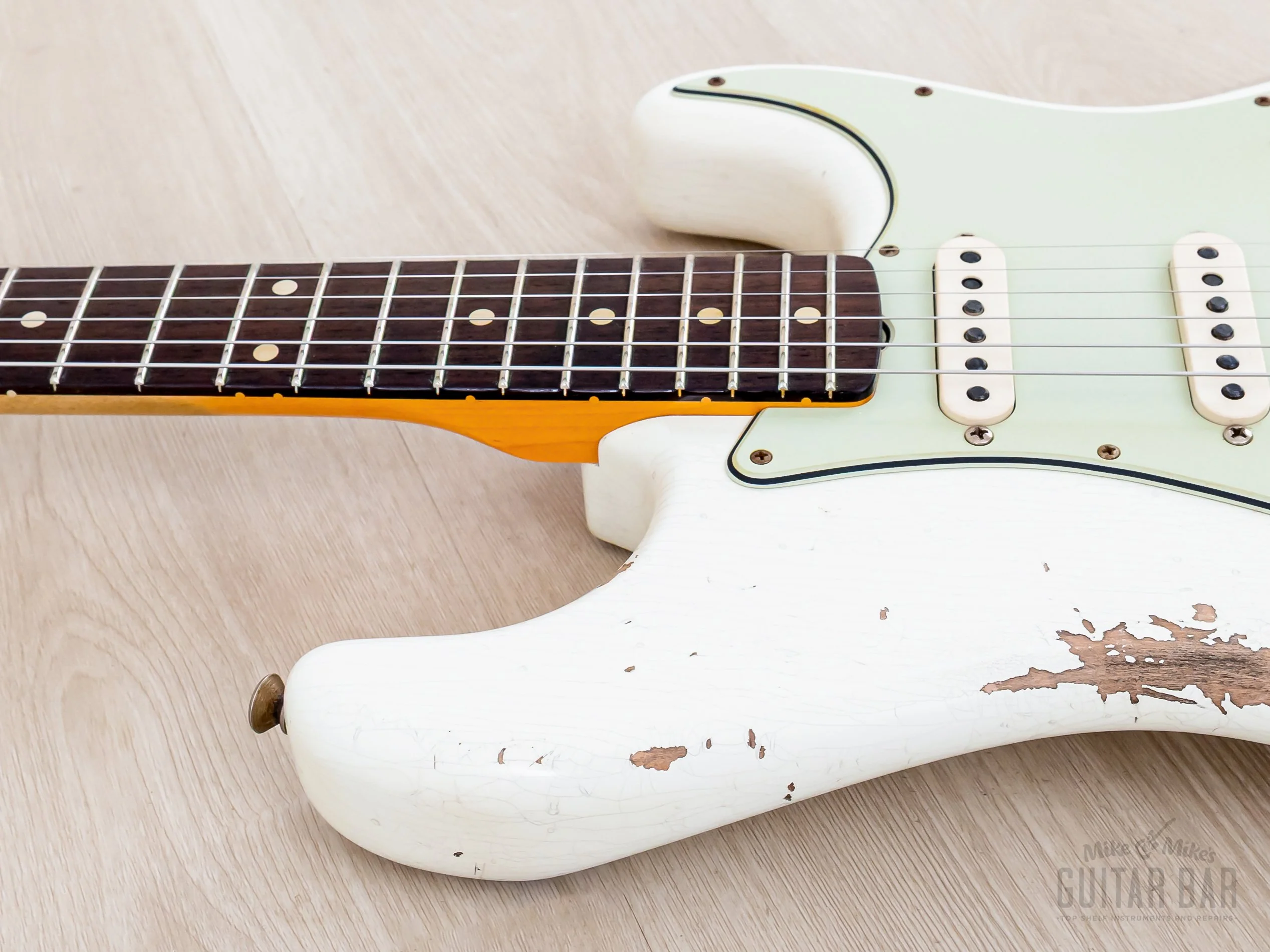 Fender Custom Shop 1961 Stratocaster Heavy Relic Aged Olympic White - Image 6