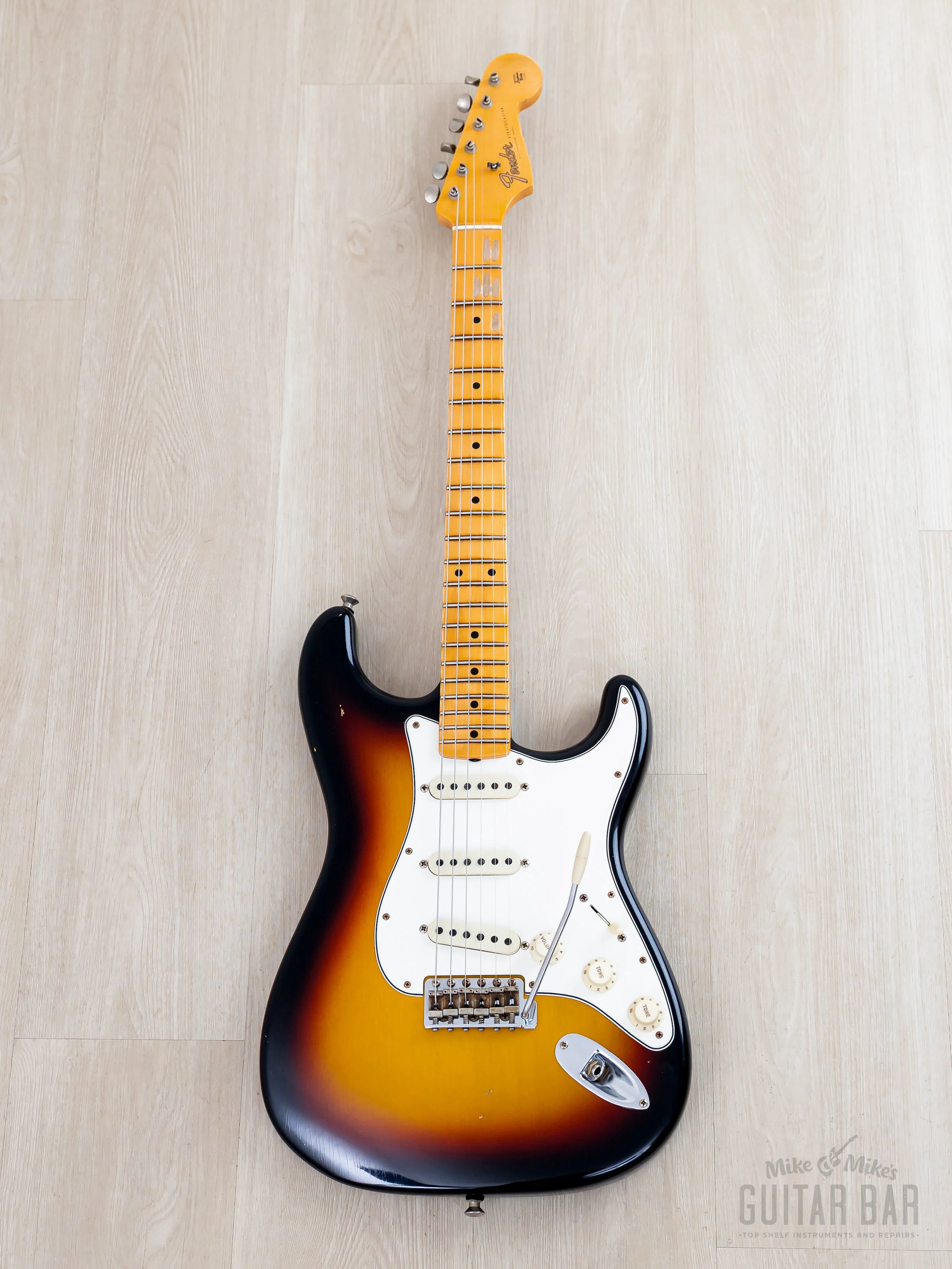 Fender Custom Shop Postmodern Stratocaster Journeyman Relic Bleached Three-Tone Sunburst - Image 2